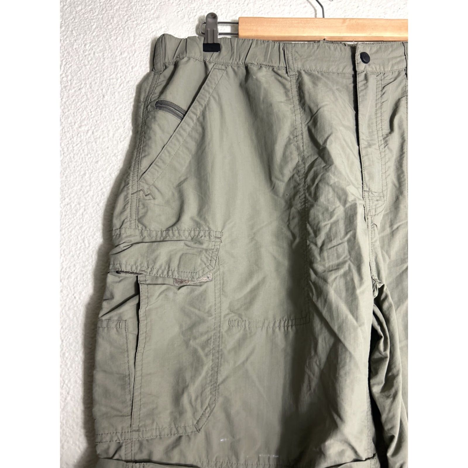 Vintage REI Mens XL Convertible Cargo Pants Olive UPF 50+ 40x32 Hole Green Cargo Pants Mens XL Size US 36 / EU 52 - 6 Thumbnail