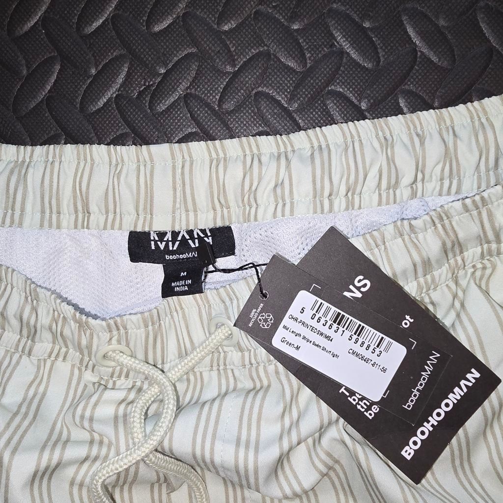 Boohoo Men's BoohooMAN Striped Swim Trunks M Light Green Beige Size US 34 / EU 50 - 6 Thumbnail