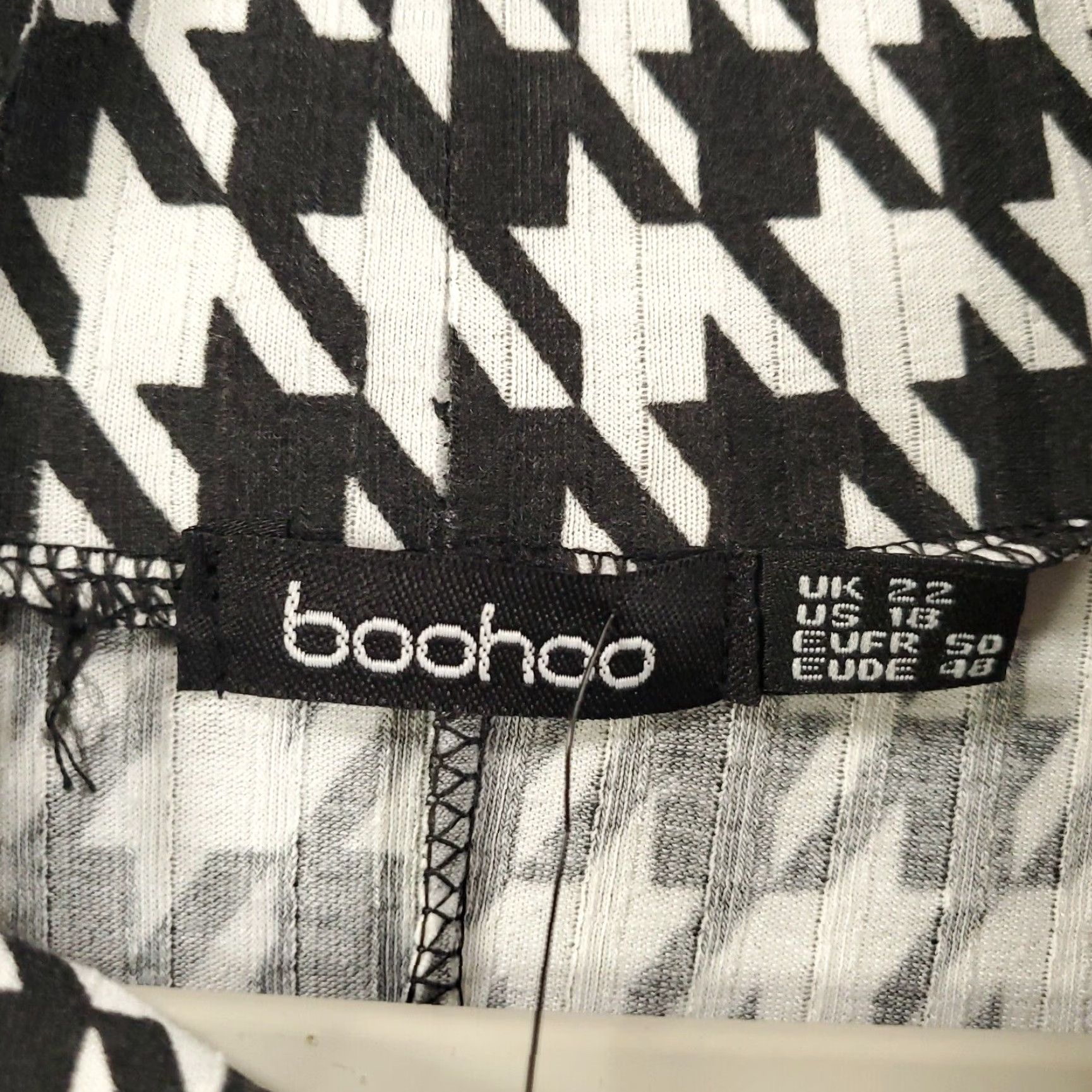 Boohoo New Dress Womens Size 18 Black White Houndstooth Mock Roll Neck Flare Sleeve NWT Womens Size XXL / US 16-18 / IT 52-54 - 5 Thumbnail