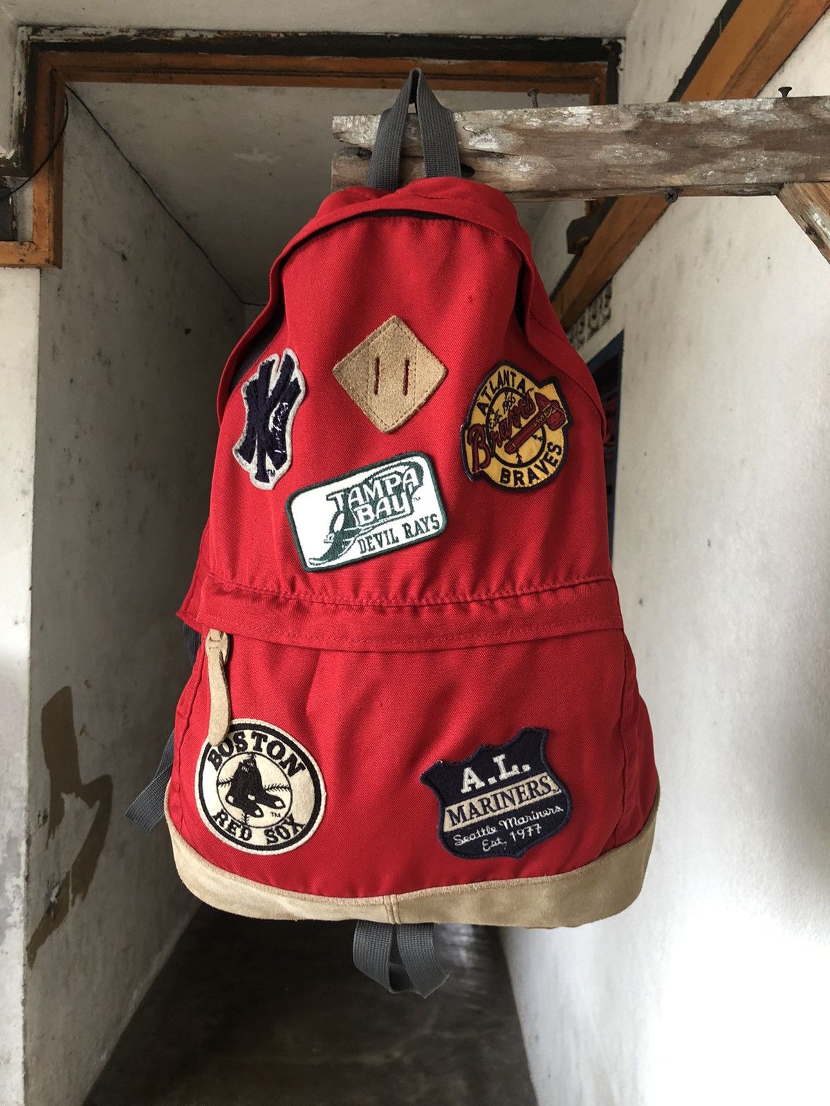 Japanese Brand Rare❗️Vintage MLB x Uniqlo Multi Patches Clup Bag Pack Size ONE SIZE - 9 Thumbnail