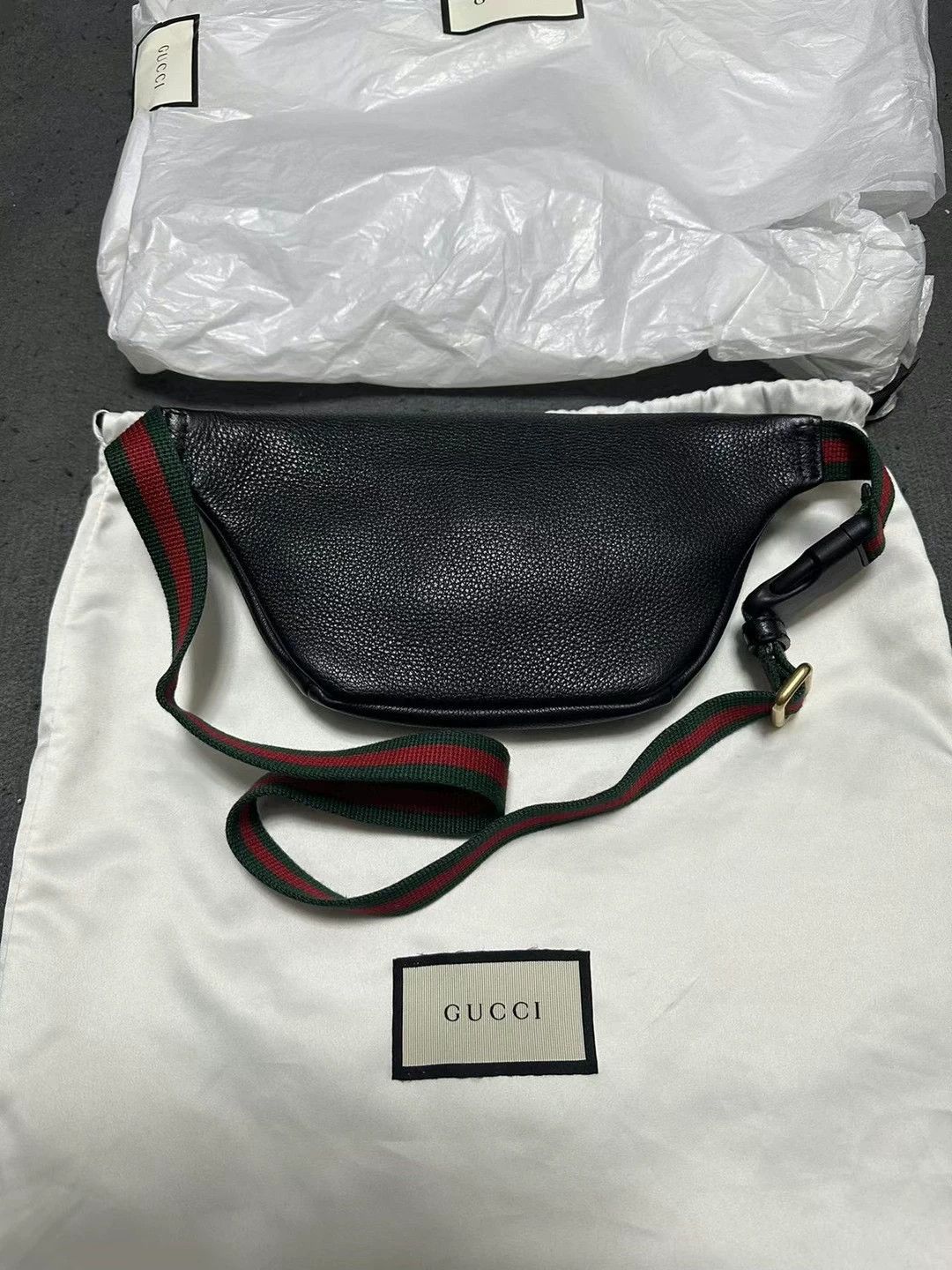 Gucci Gucci Leather Logo Mini Cute Bumbag Size ONE SIZE - 3 Thumbnail