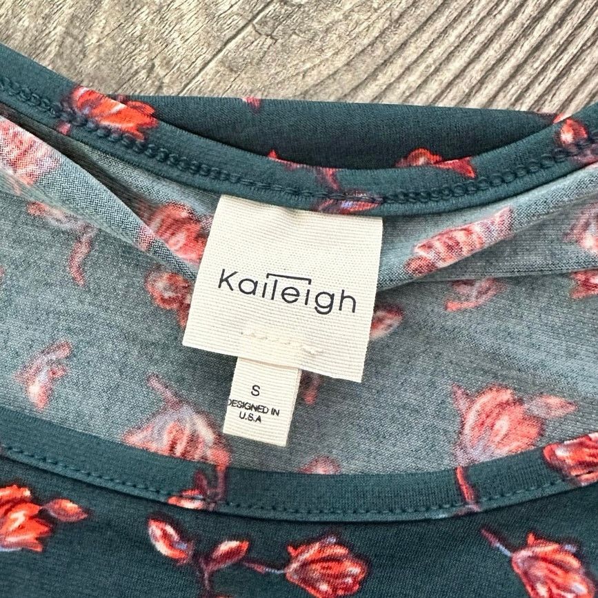 Other kaileigh green rose floral red dress Size S / US 4 / IT 40 - 3 Thumbnail