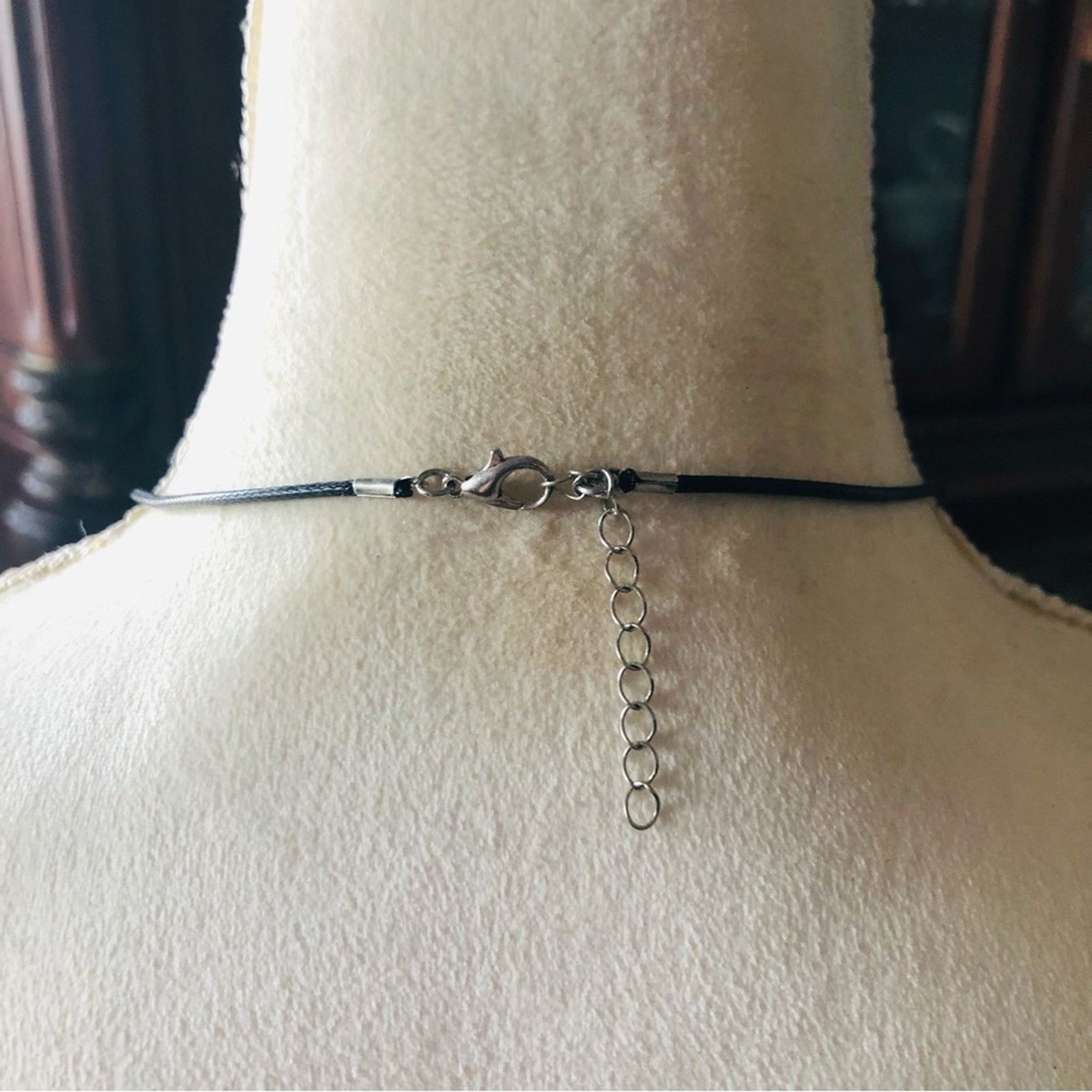 Jewelry Silver pearl glass stone pendant on leather cord necklace Size ONE SIZE - 7 Thumbnail