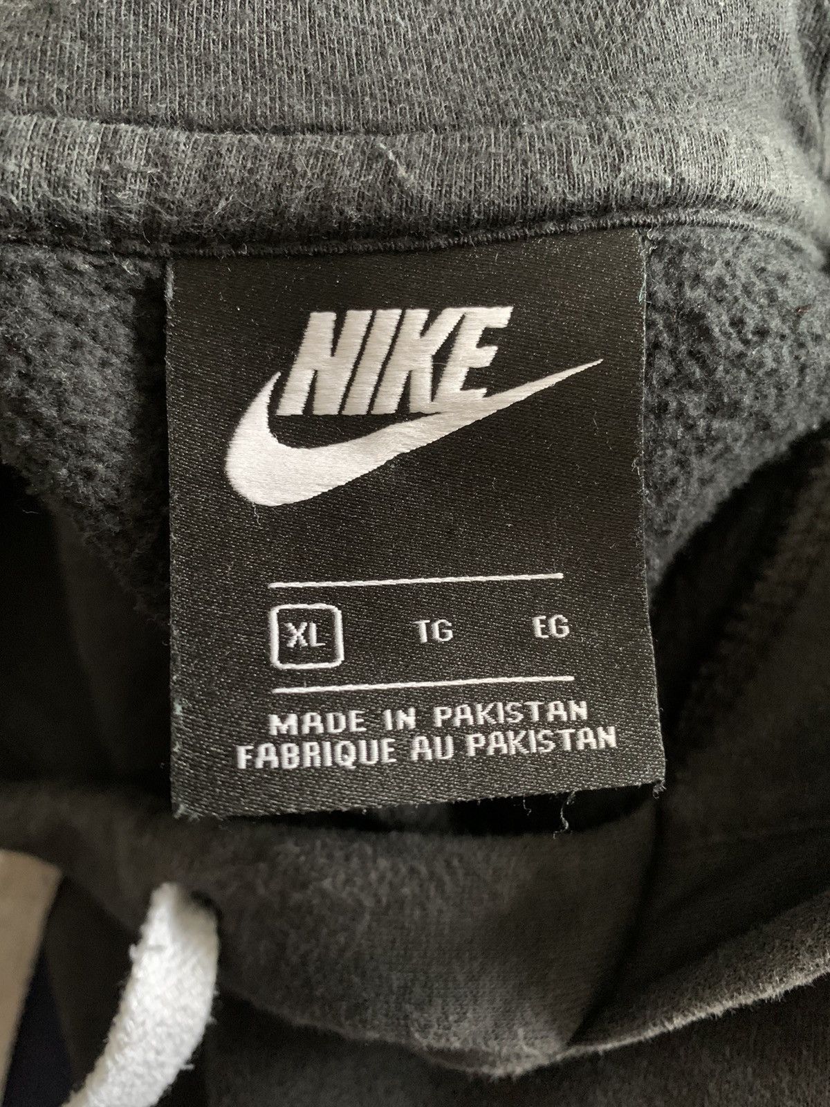 Nike Vintage Nike Big Swoosh Logo Hoodie Size US XL / EU 56 / 4 - 7 Thumbnail