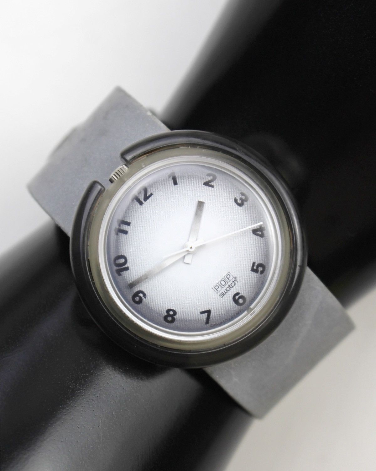 Vintage 1995 SWATCH POP SWISS QUARTZ GREY REFLECTIVE STRAP WATCH Size ONE SIZE - 2 Thumbnail