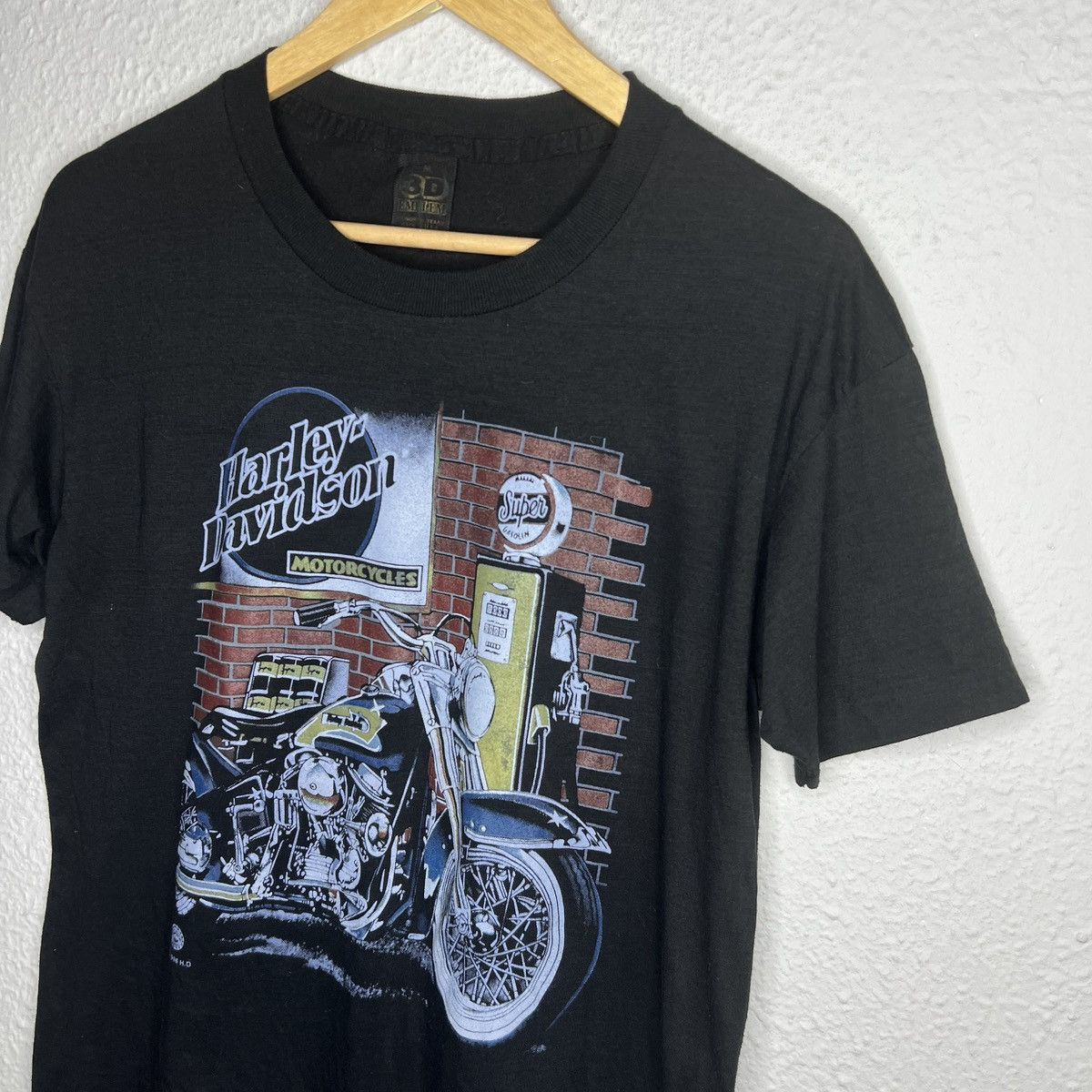 Harley Davidson × Vintage Vintage Harley Davidson Tshirt Tee 3D Emllem 1996 Gas Size US M / EU 48-50 / 2 - 3 Thumbnail