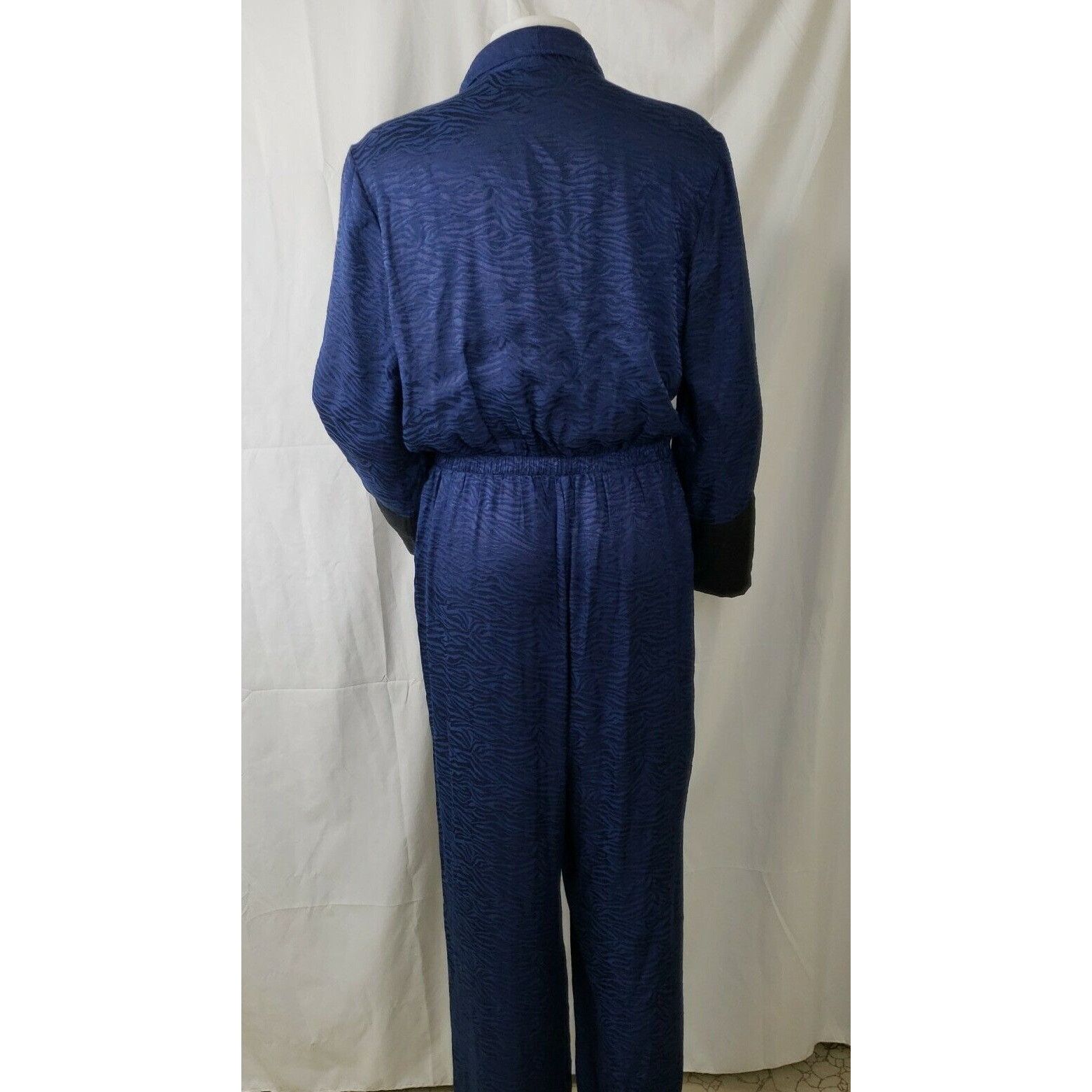 Victoria's Secret Victorias Secret Jumpsuit M Blue Satin Long Sleeve Zebra Lou Size 28" / US 6 / IT 42 - 5 Thumbnail