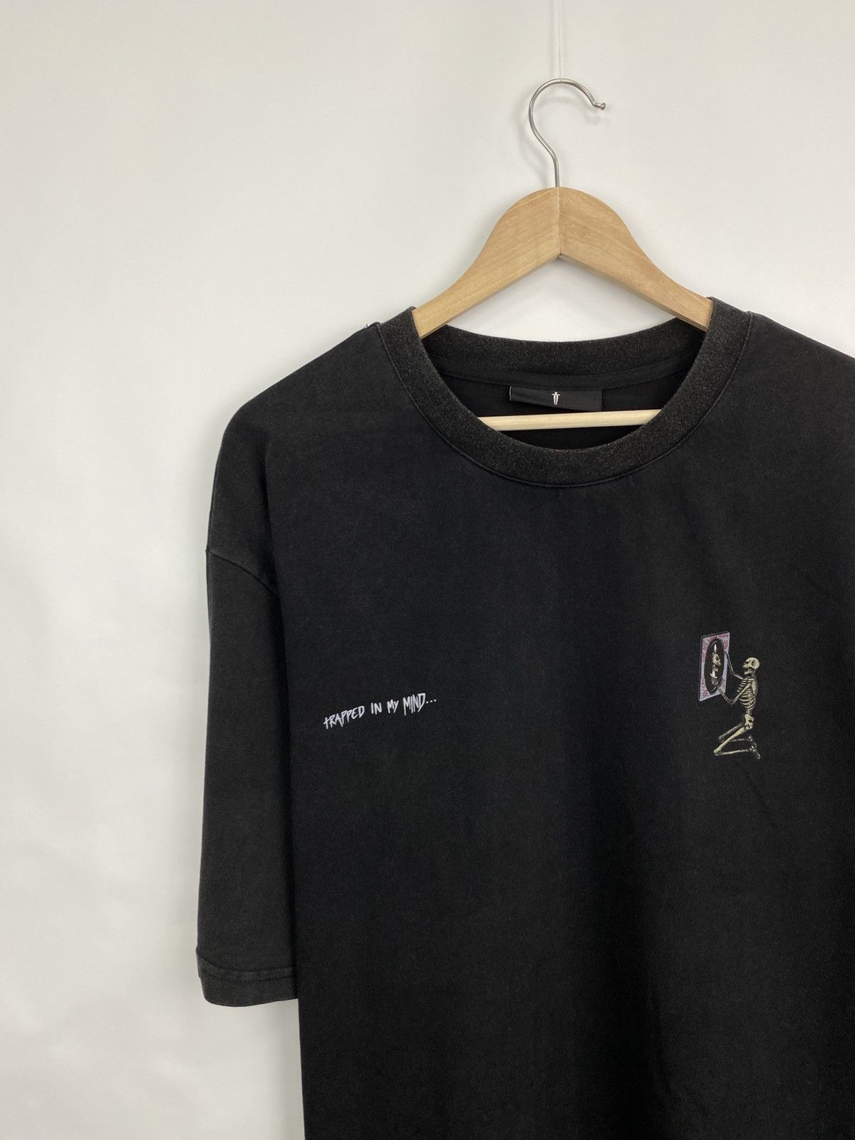 Designer 🇺🇸💀 Vintage Y2K Faded Trapped In My Head Skull Death T-Shirt Size US XL / EU 56 / 4 - 8 Thumbnail