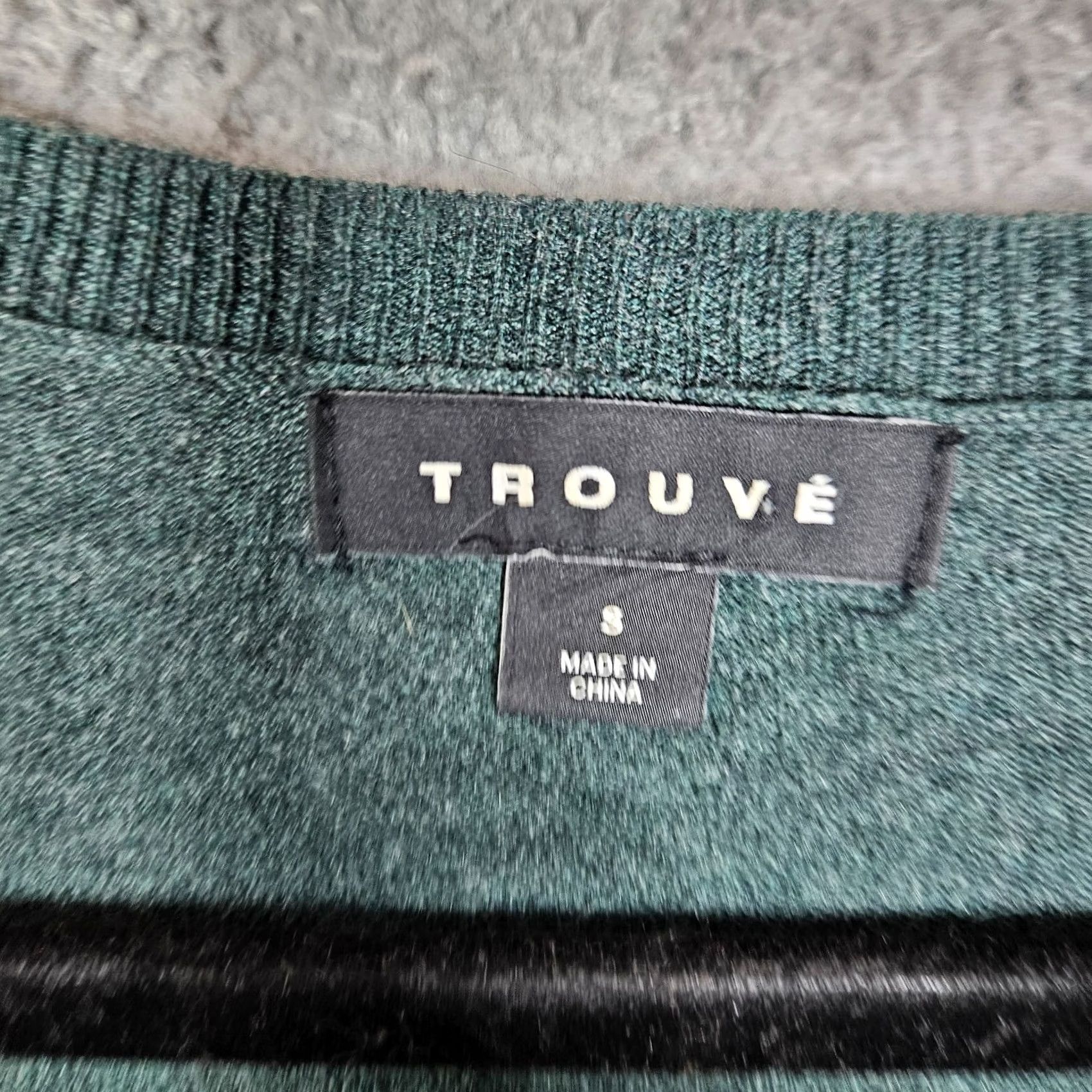 Vintage TROUVE Sweater Women Green Long Sleeve V-Neck Lightweight Knit Pullover S Slender Fit Casual Dressy All Seasons Womens Size S / US 4 / IT 40 - 6 Thumbnail