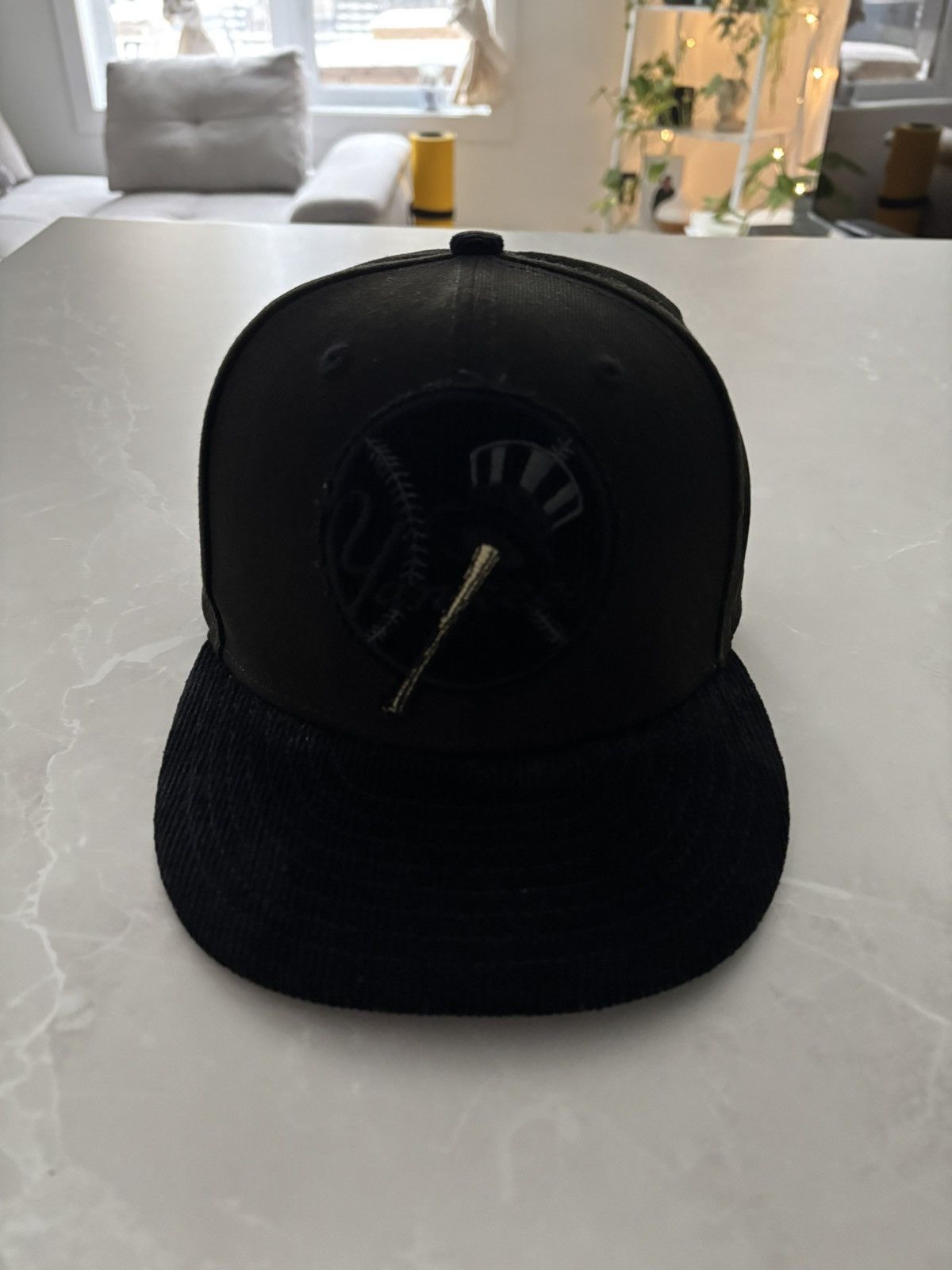 New Era Yankees fitted hat Size 26 - 2 Thumbnail