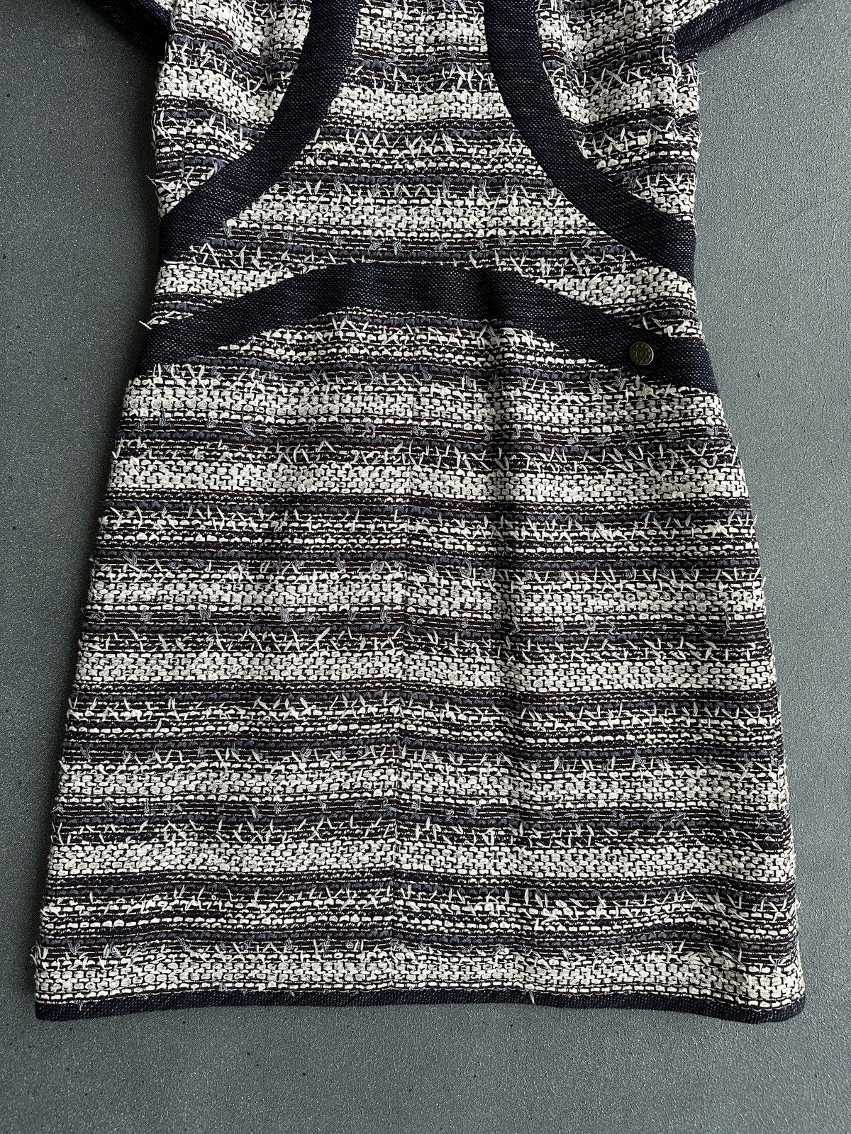 Chanel CHANEL Midi Tweed Silk Graphic Panels Dress White Blue Size M / US 6-8 / IT 42-44 - 5 Thumbnail