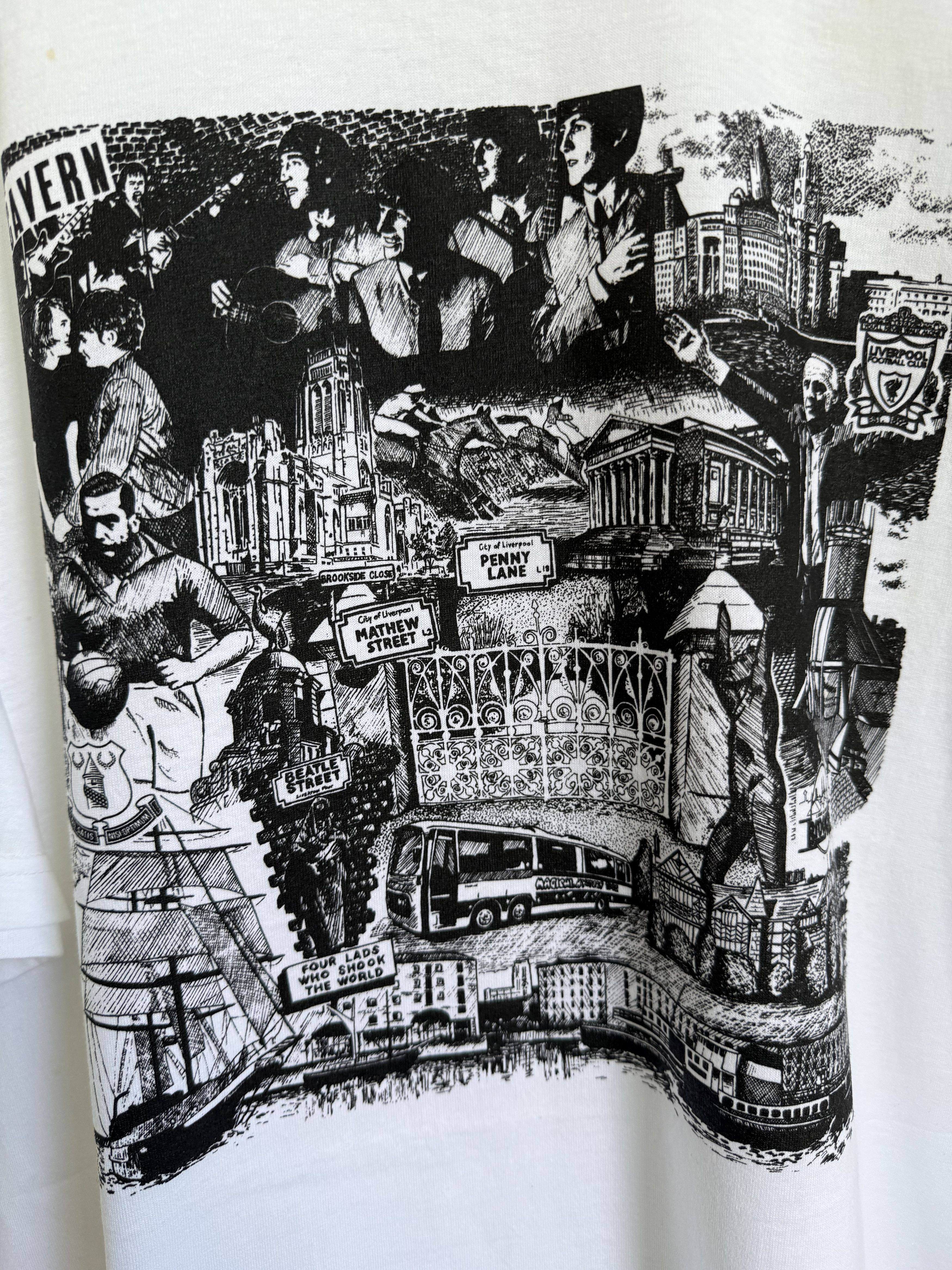 Band Tees Vintage 90s The Beatles Cavern FC Liverpool t-shirt Size US XXL / EU 58 / 5 - 2 Thumbnail
