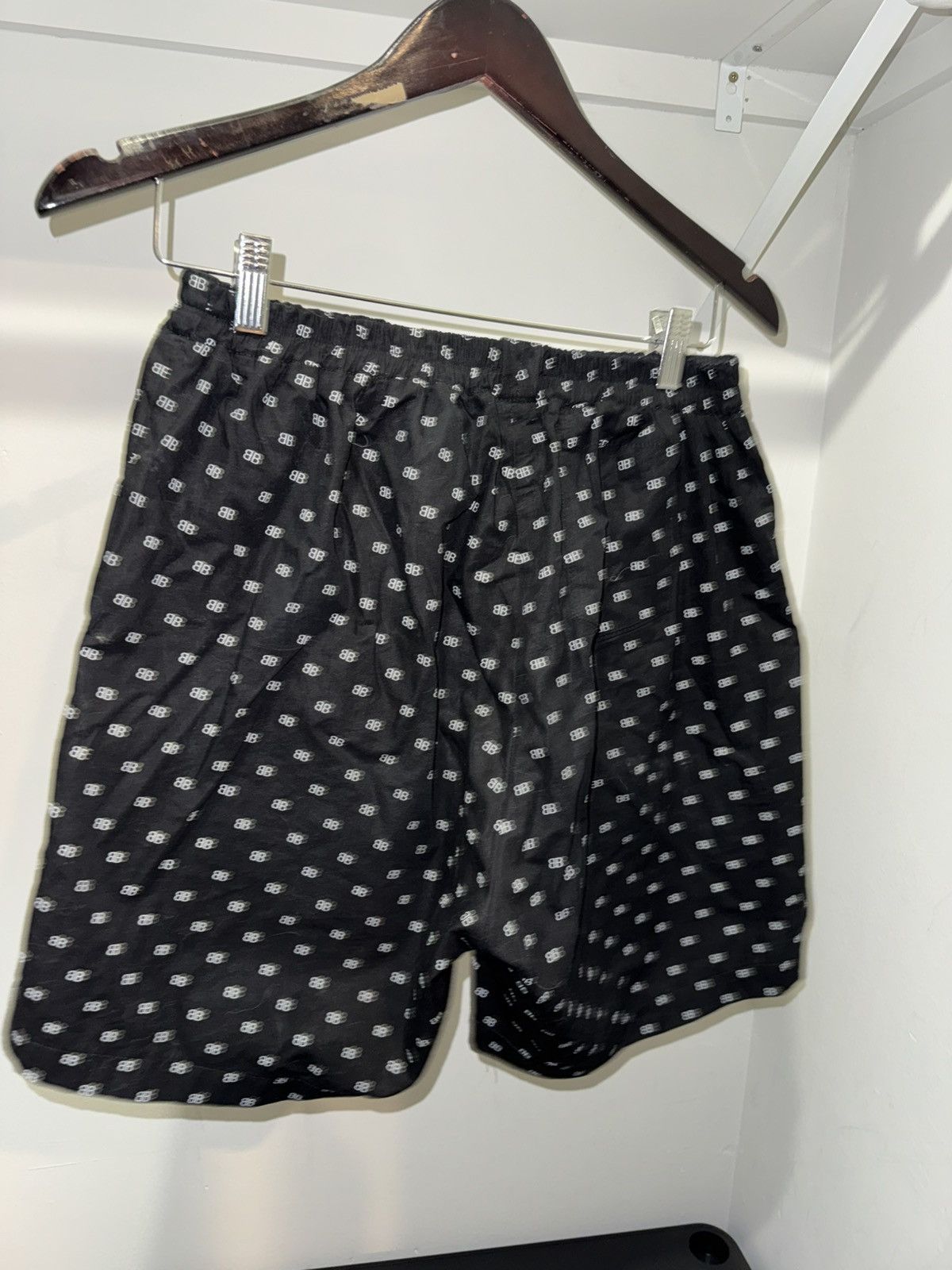 Balenciaga Balenciaga logo all over boxer style shorts in blacj Size US 30 / EU 46 - 2 Thumbnail