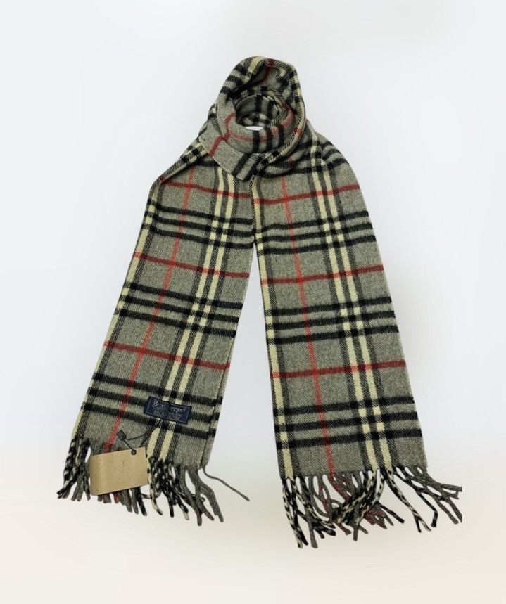 Burberry Burberrys Scarf / Muffler / Neckwear Size ONE SIZE - 1 Thumbnail