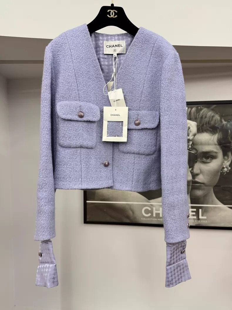 Chanel Chanel Manchester series purple V-neck tweed jacket Size XS / US 0-2 / IT 36-38 - 1 Thumbnail