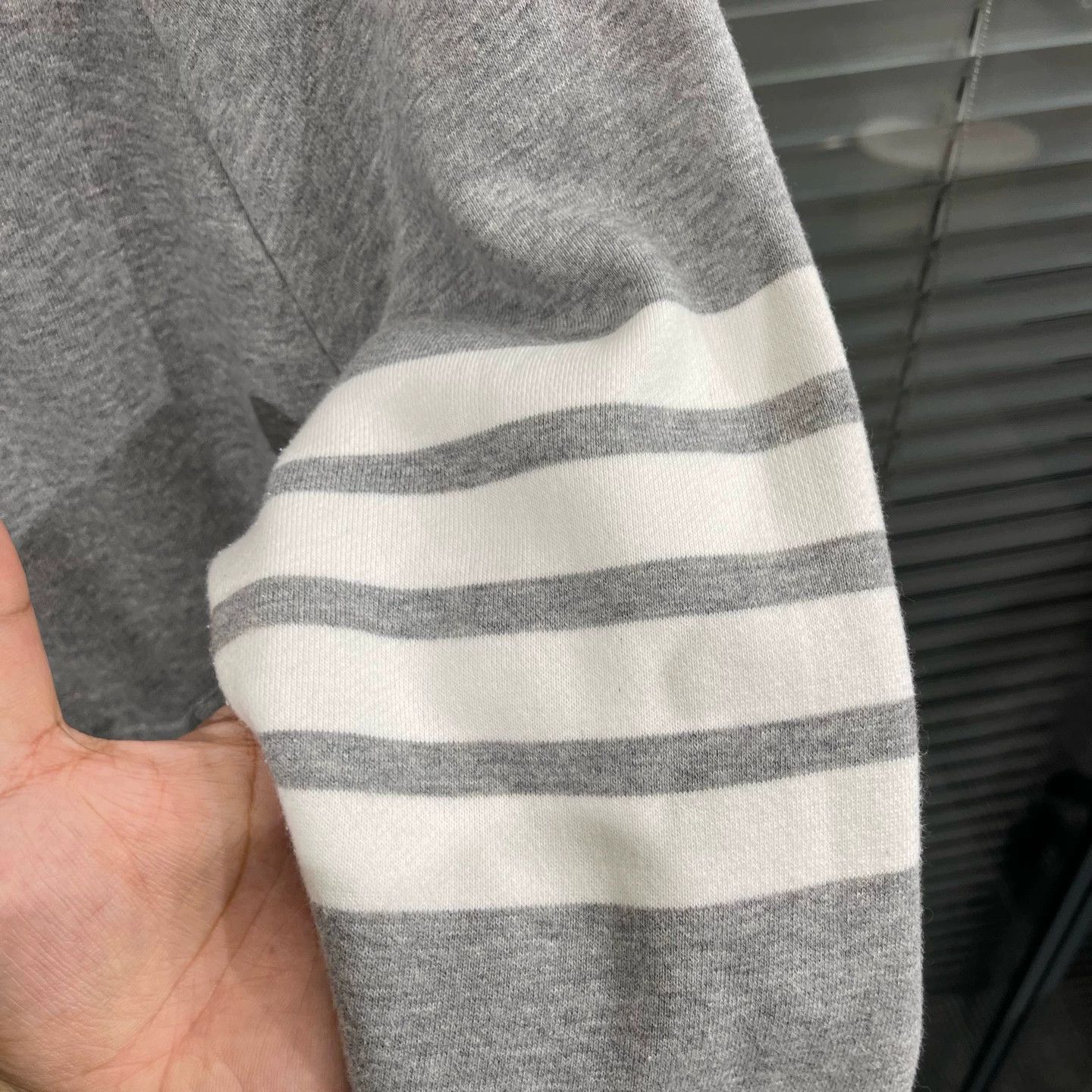 Thom Browne Thom Browne Gray 4Stripe Zip Hoodie Size5 99New Size US XXL / EU 58 / 5 - 4 Thumbnail