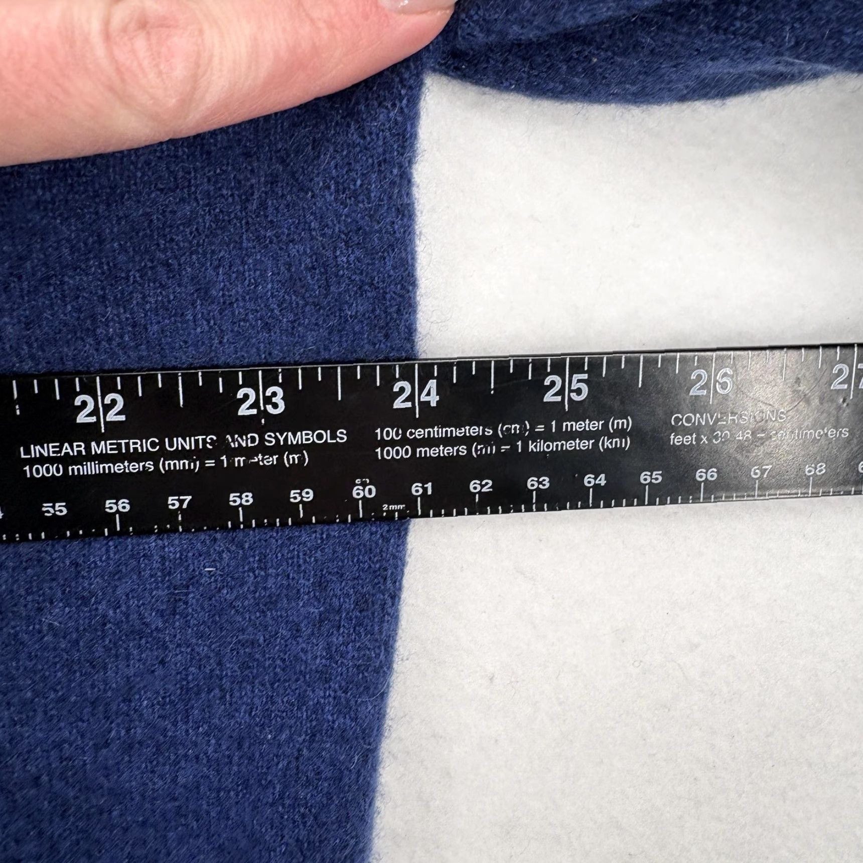 Jos. A. Bank Jos. A. Bank Sweater Mens XL Blue 100% Cashmere V-Neck Executive Pullover Knit Size US XL / EU 56 / 4 - 7 Thumbnail