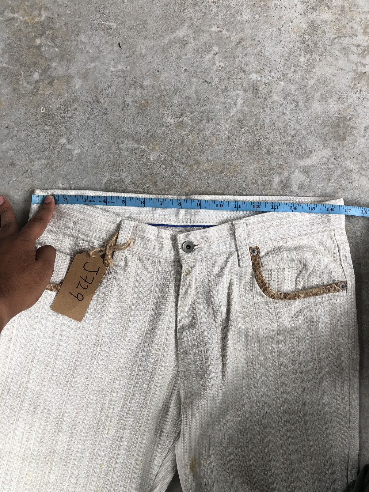 If Six Was Nine Japanese Takaio Flared Jeans Snake Skin Distressed Jeans Size US 33 - 21 Thumbnail