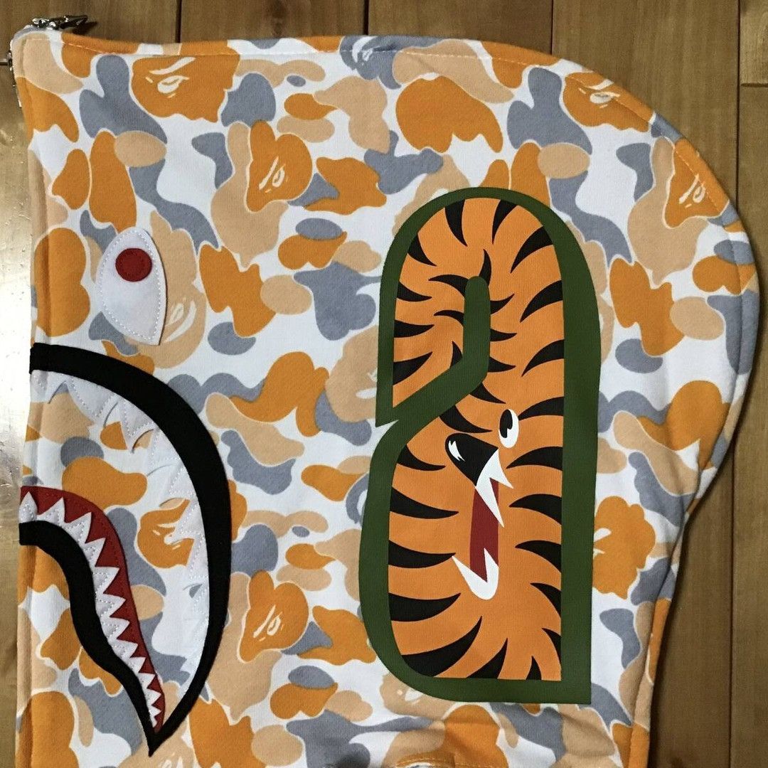 Bape 2024 🔥Fukuoka Store Camo🔥 BAPE shark full zip hoodie APE Size US XL / EU 56 / 4 - 6 Thumbnail