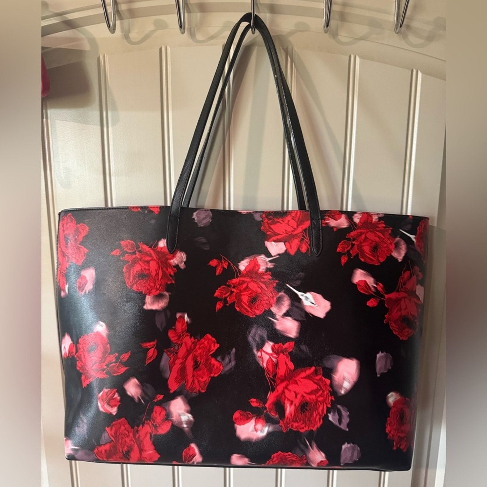 Victoria's Secret VICTORIA’S SECRET Black & Red Rose Floral Tote Size ONE SIZE - 2 Thumbnail