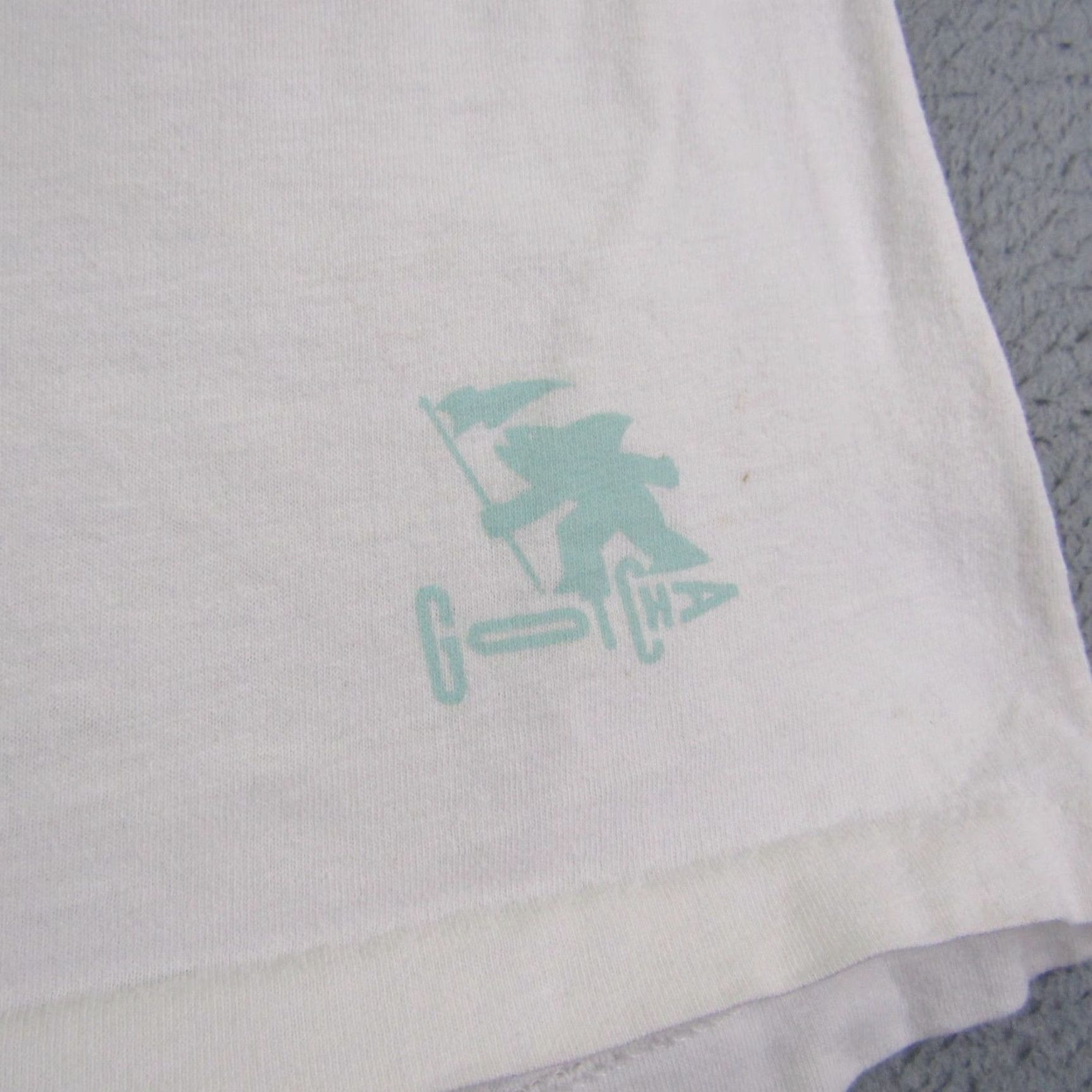 Gotcha VINTAGE Gotcha Shirt Mens Large White Blue Hawaiian Tribal Single Stitch 90s T-Shirt Clothing Mens L White Blue 90s Hawaiian Tribal Gotcha Shirt Size US L / EU 52-54 / 3 - 3 Thumbnail