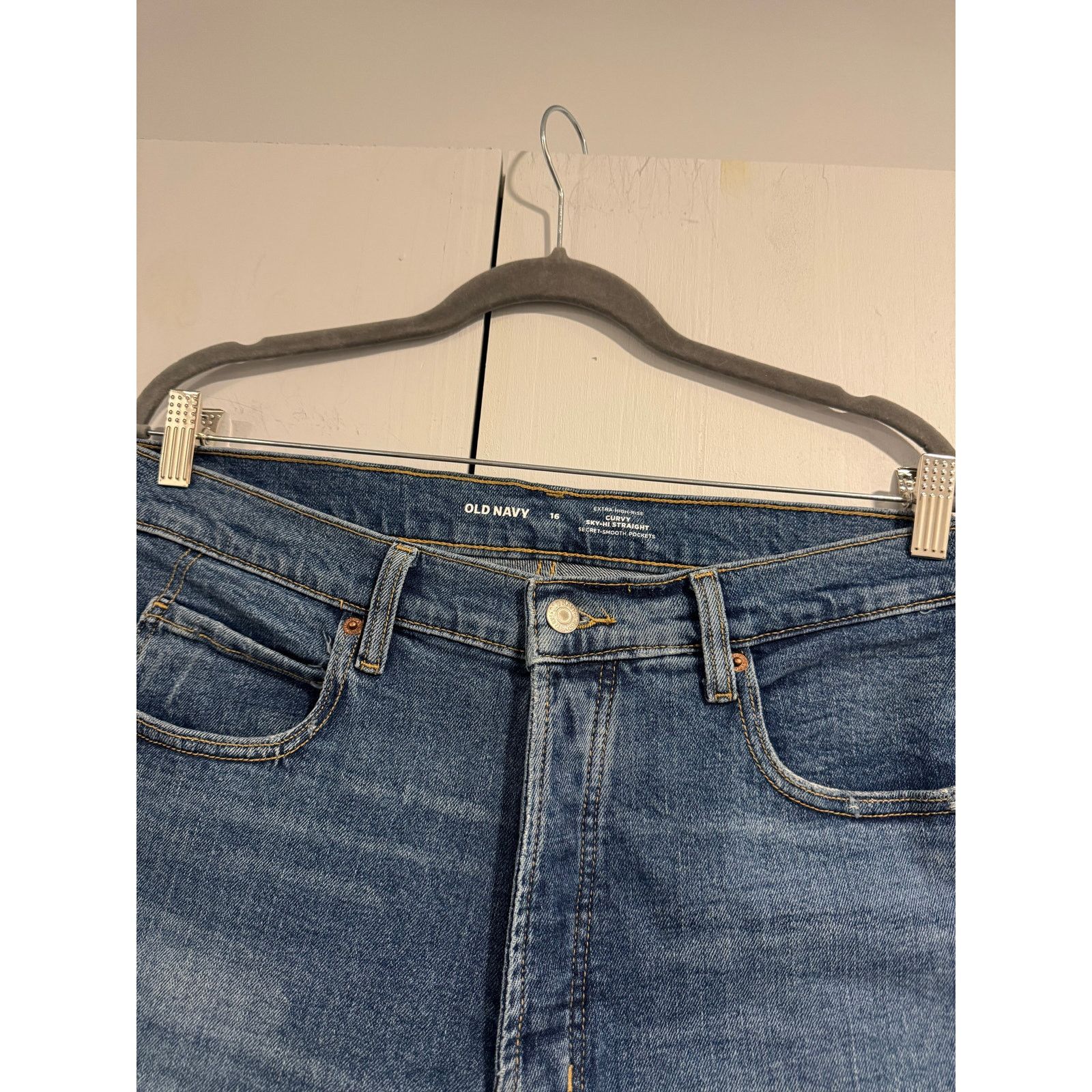 Old Navy NWT Old Navy Extra High Rise Curvy Sky Hi Straight Size 16 Size 32" / US 10 / IT 46 - 4 Thumbnail