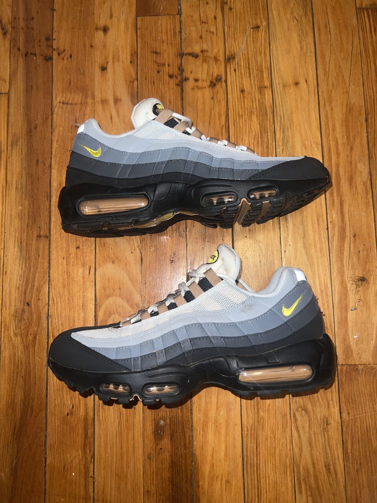 Nike AIR MAX Size US 10.5 / EU 43-44 - 2 Thumbnail