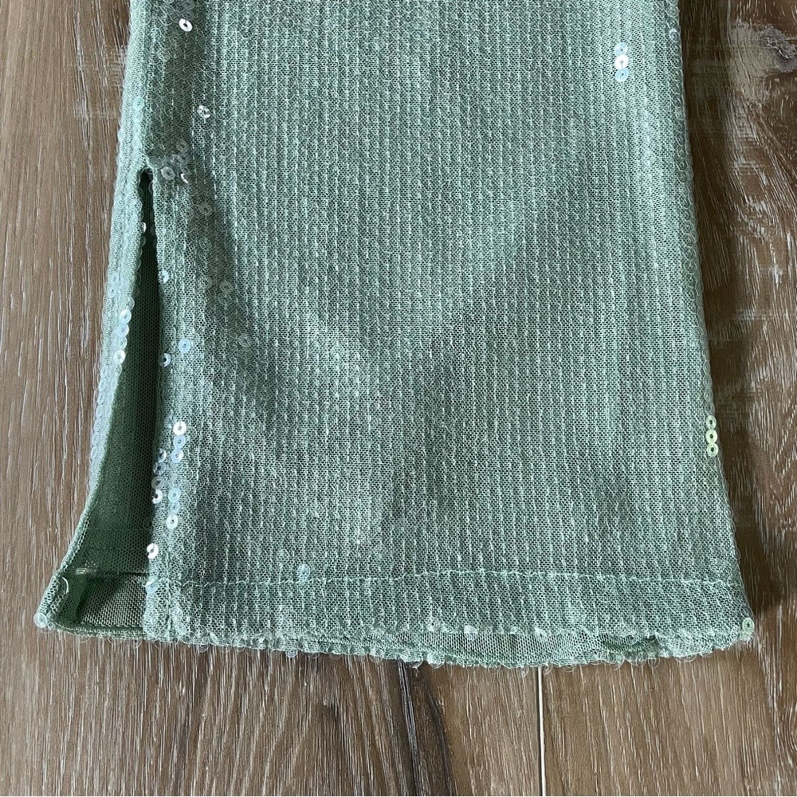 Urban Outfitters Urban Outfitters Kimchi Blue Lily Sequin Flare Pant 4 Size 27" / US 4 / IT 40 - 5 Thumbnail