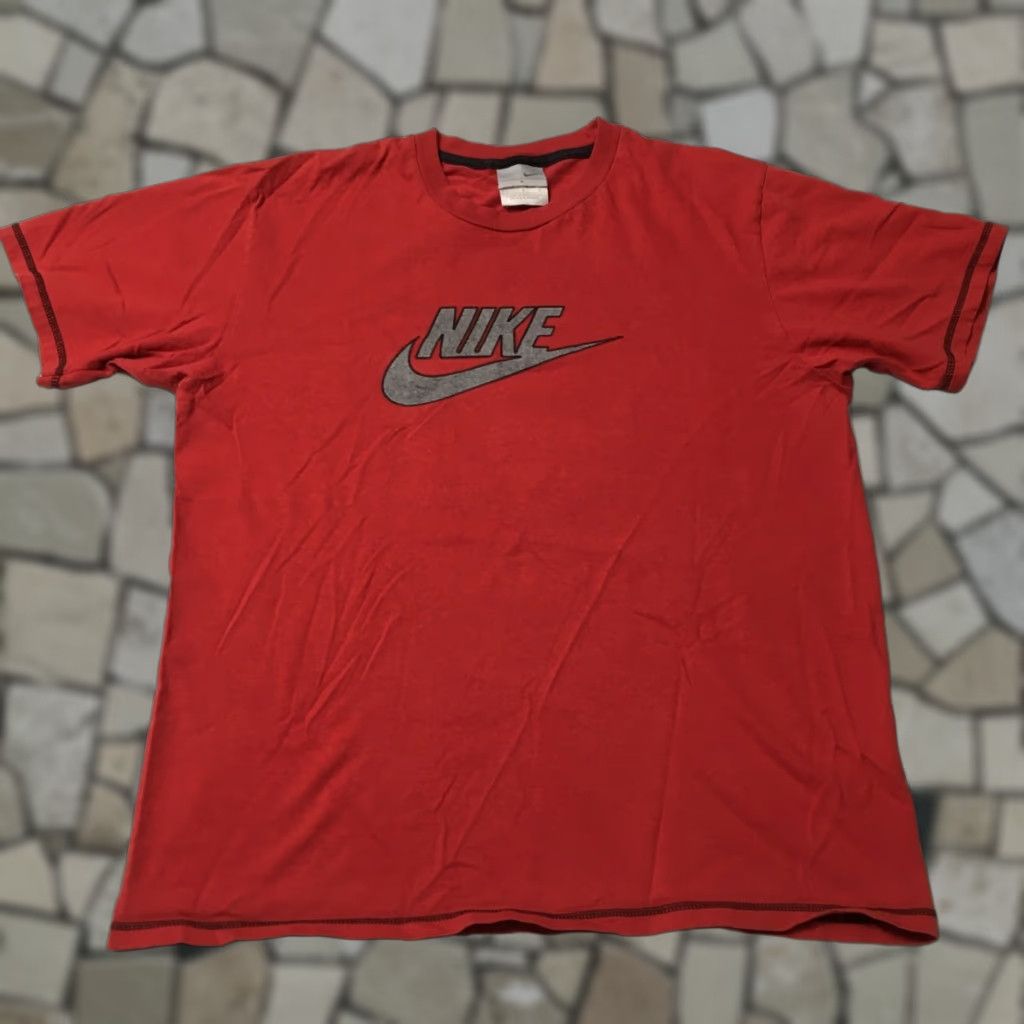 Nike Nike Tee Red T-shirt Men's L Athletic center swoosh Shirt Nike Dri-FIT Logo Cotton Short Sleeve Crew Neck Sports Casual Mens Red Shirt Size US L / EU 52-54 / 3 - 1 Thumbnail