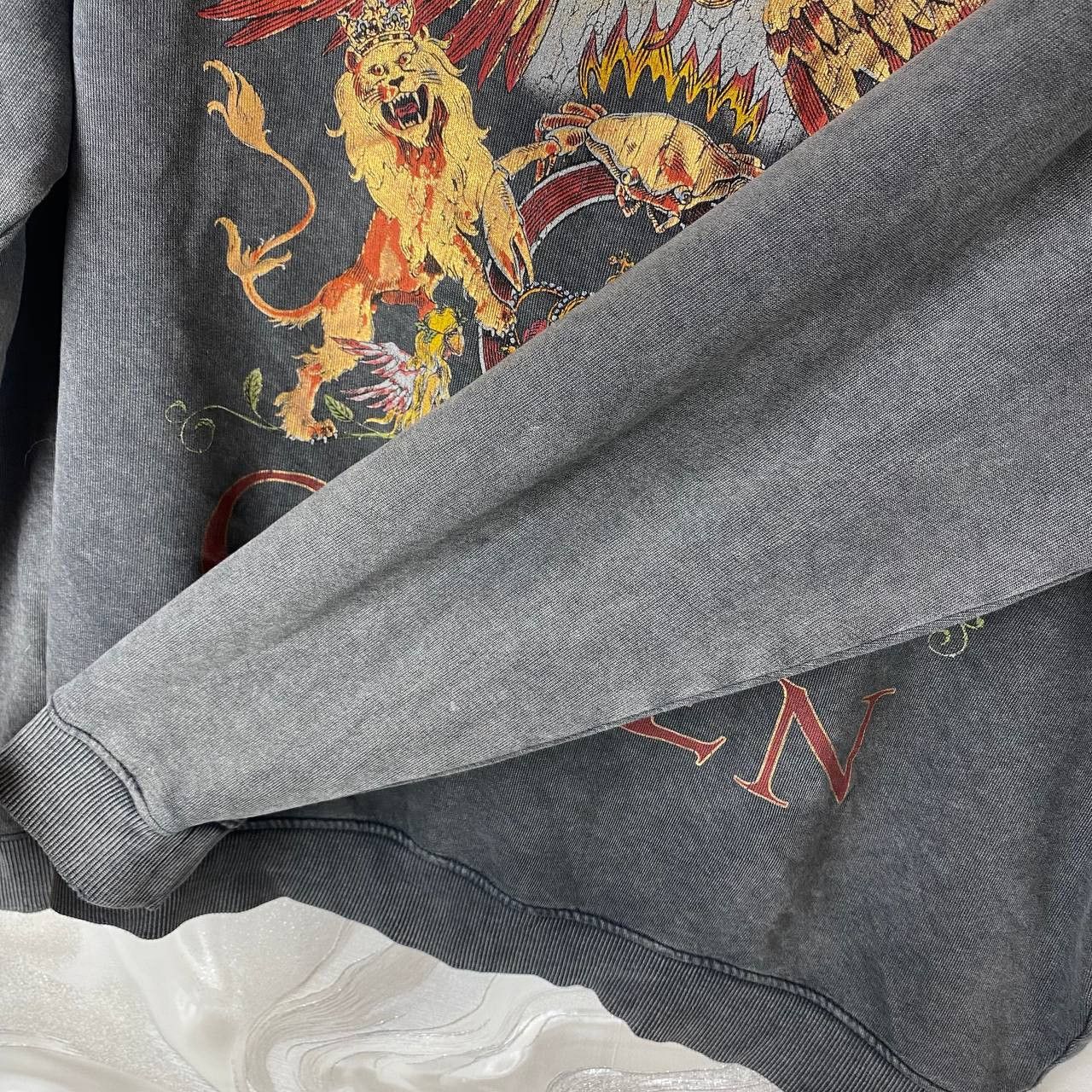 Other QUEEN MEN'S UNIsex GRAY PULLOVER SWEATSHIRT SIZE M Size US M / EU 48-50 / 2 - 5 Thumbnail