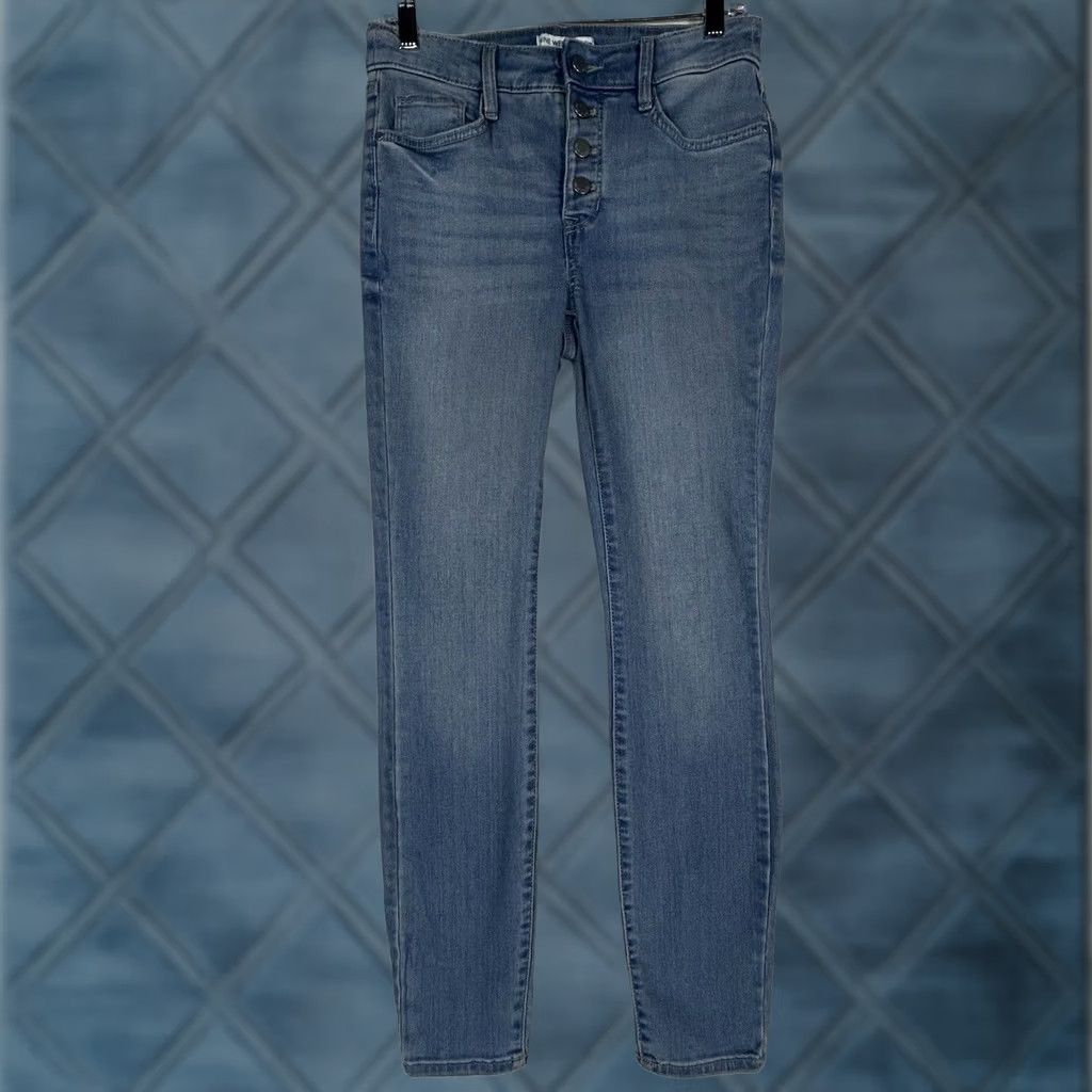 Nine West Nine West Button Fly Skinny Jeans Womens Size 4 Light Wash Mid Rise Denim Blue Size 27" / US 4 / IT 40 - 1 Thumbnail