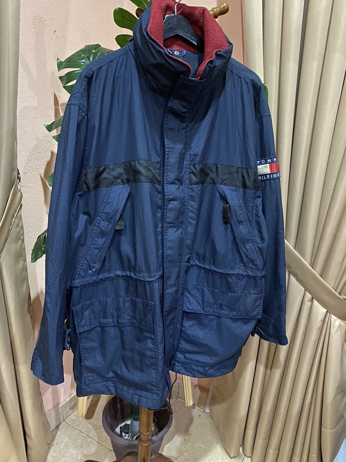 Tommy Hilfiger VINTAGE TOMMY HILFIGER WINDBREAKER Size US L / EU 52-54 / 3 - 5 Thumbnail