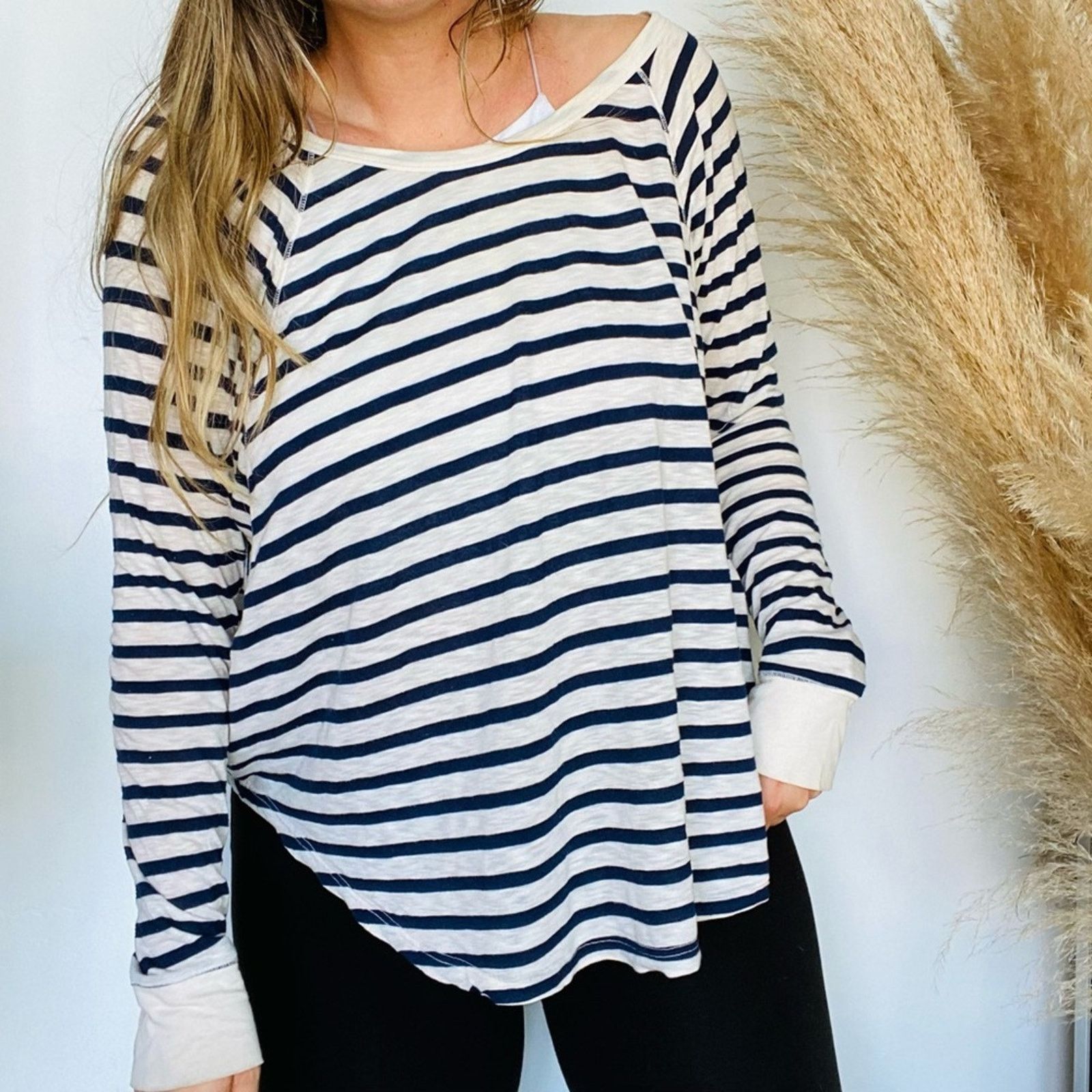 Anthropologie ANTHROPOLOGIE SPLENDID White Navy Blue Striped Tee Shirt Top Size M / US 6-8 / IT 42-44 - 2 Thumbnail