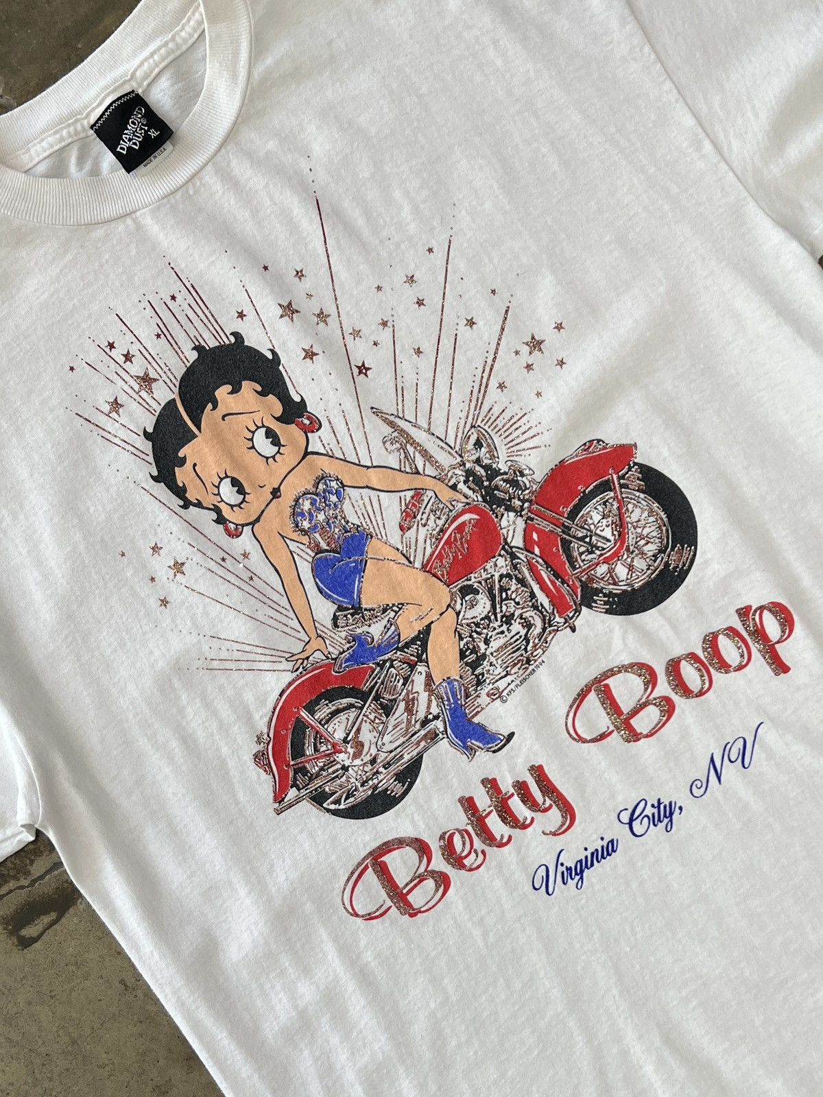 Vintage Vintage 1994 Betty Boop Motorcycle American Fireworks Tee XL Size US XL / EU 56 / 4 - 1 Thumbnail