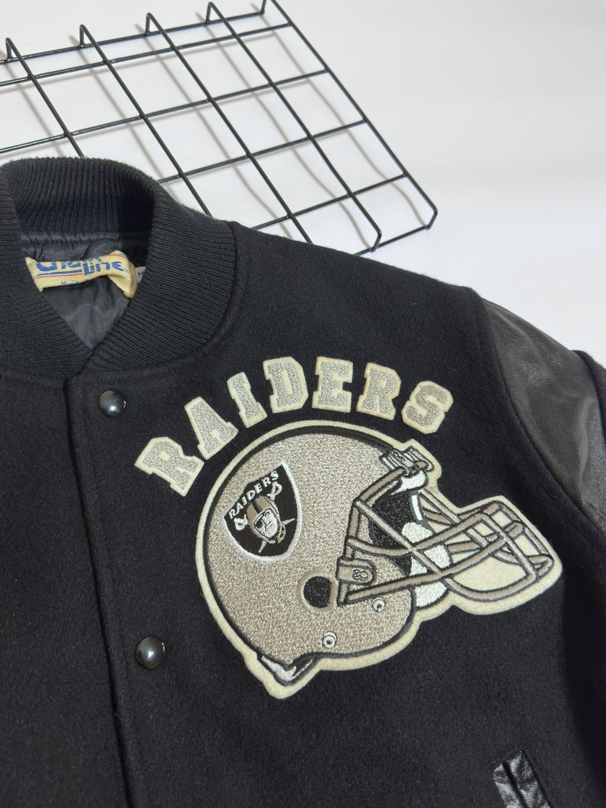 NFL Vintage 90 Raiders Chalk Line Wool Varsity Jacket USA Size M Size US M / EU 48-50 / 2 - 13 Thumbnail
