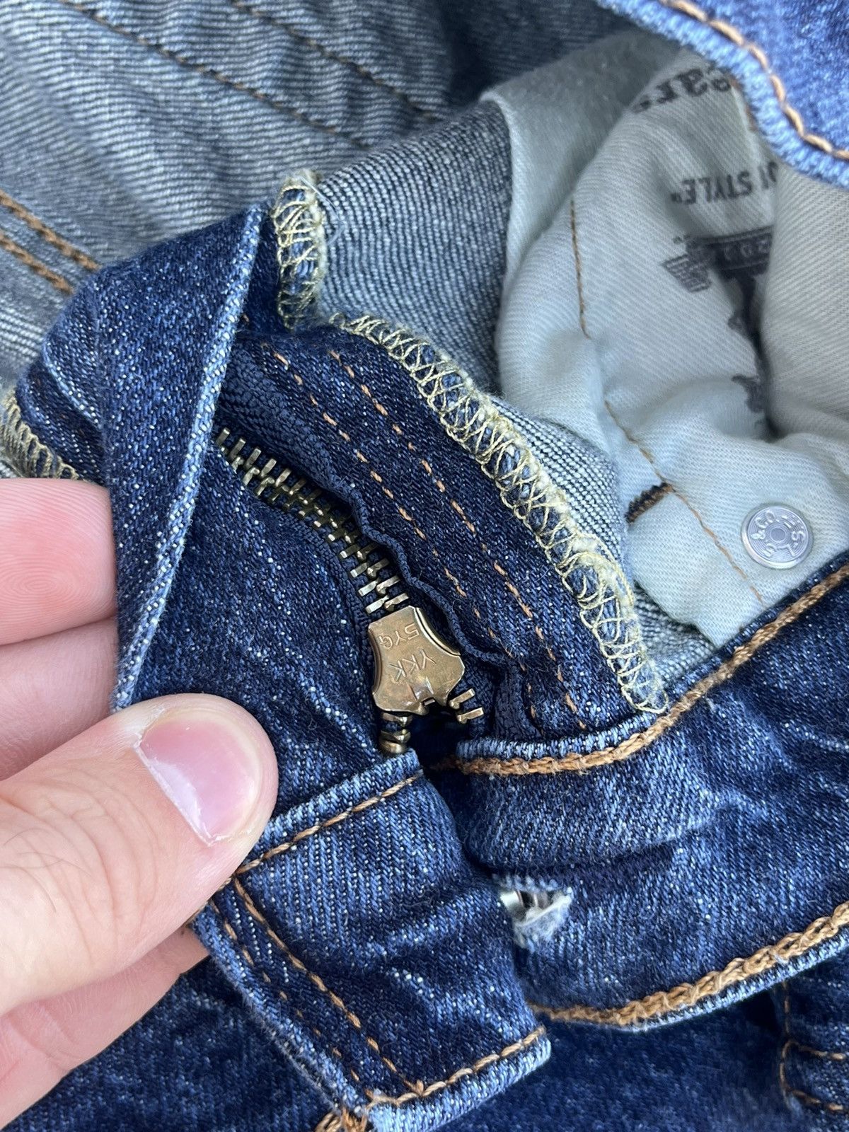 Levi's × Vintage Crazy Vintage Y2K Levi’s 505 Jeans Size US 30 / EU 46 - 5 Thumbnail