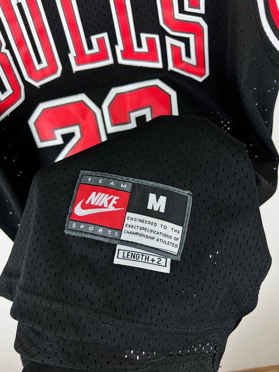 Vintage Chicago Bulls Nike Jordan 23 jersey t-shirts size M Size US M / EU 48-50 / 2 - 3 Thumbnail