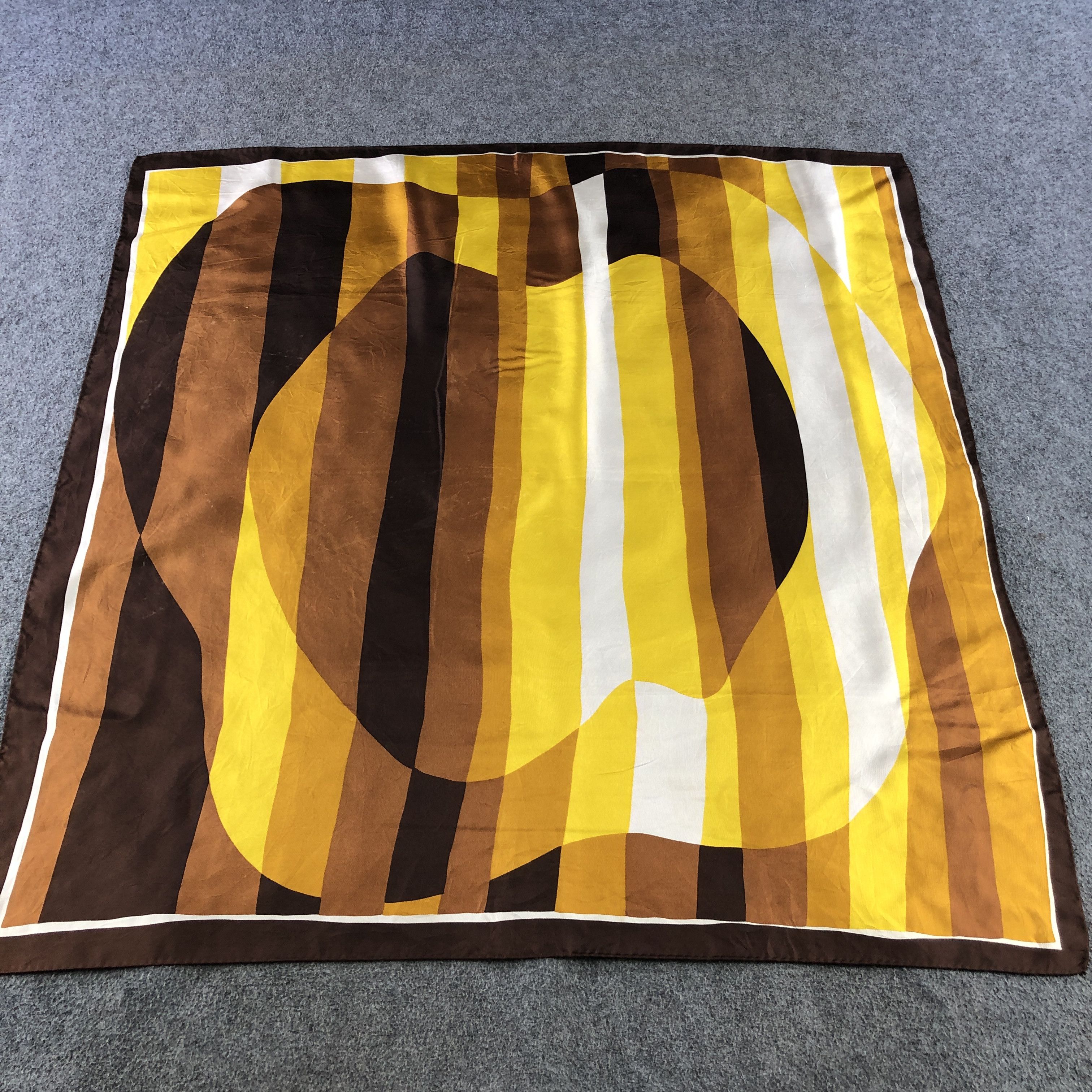 Vintage Vintage Luxury Abstract Hand Rolled Silk Scarf M1293 Size ONE SIZE - 2 Thumbnail