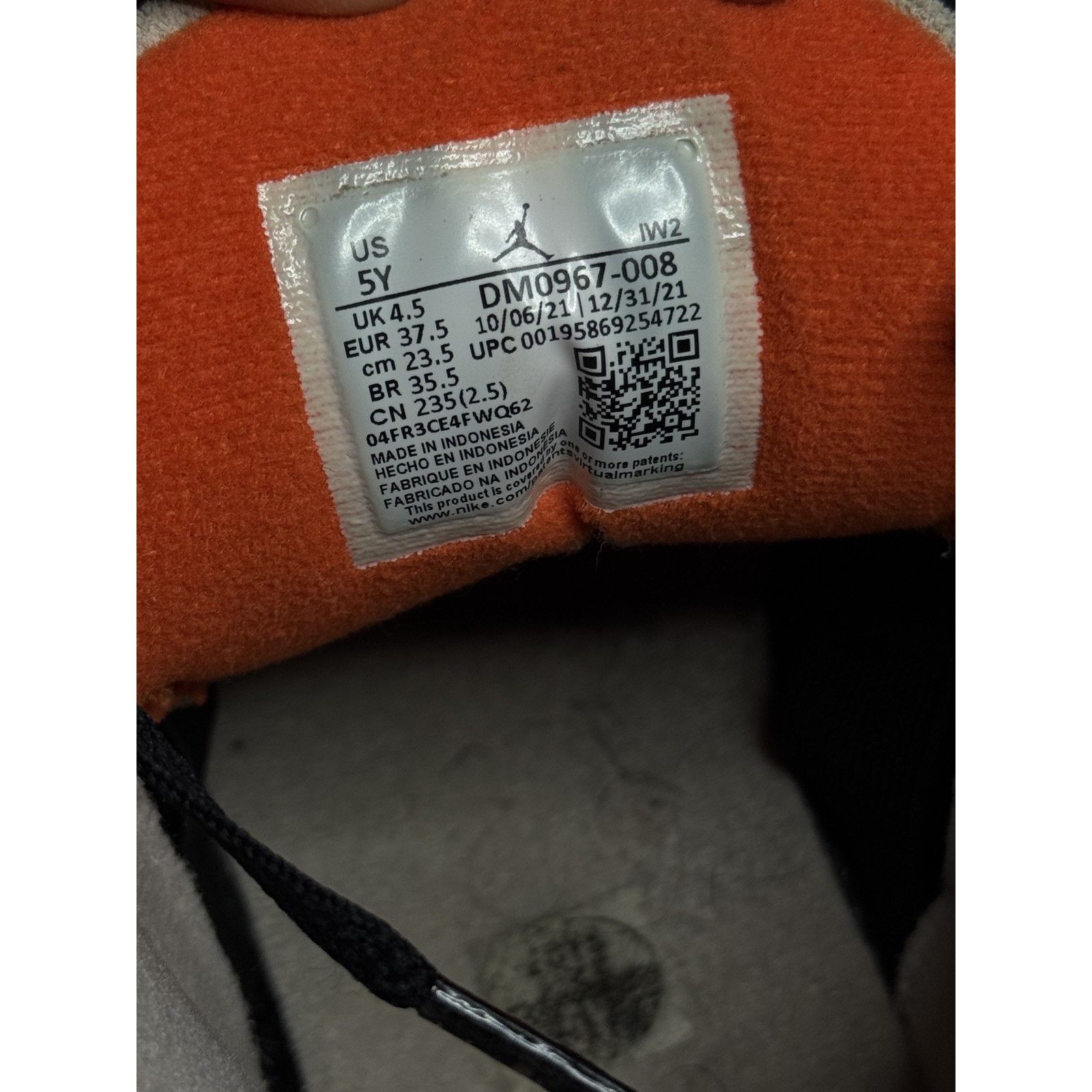 Jordan Brand Size 5- Jordan 3 Retro Mid Desert Elephant Size US 5 / EU 37 - 7 Thumbnail