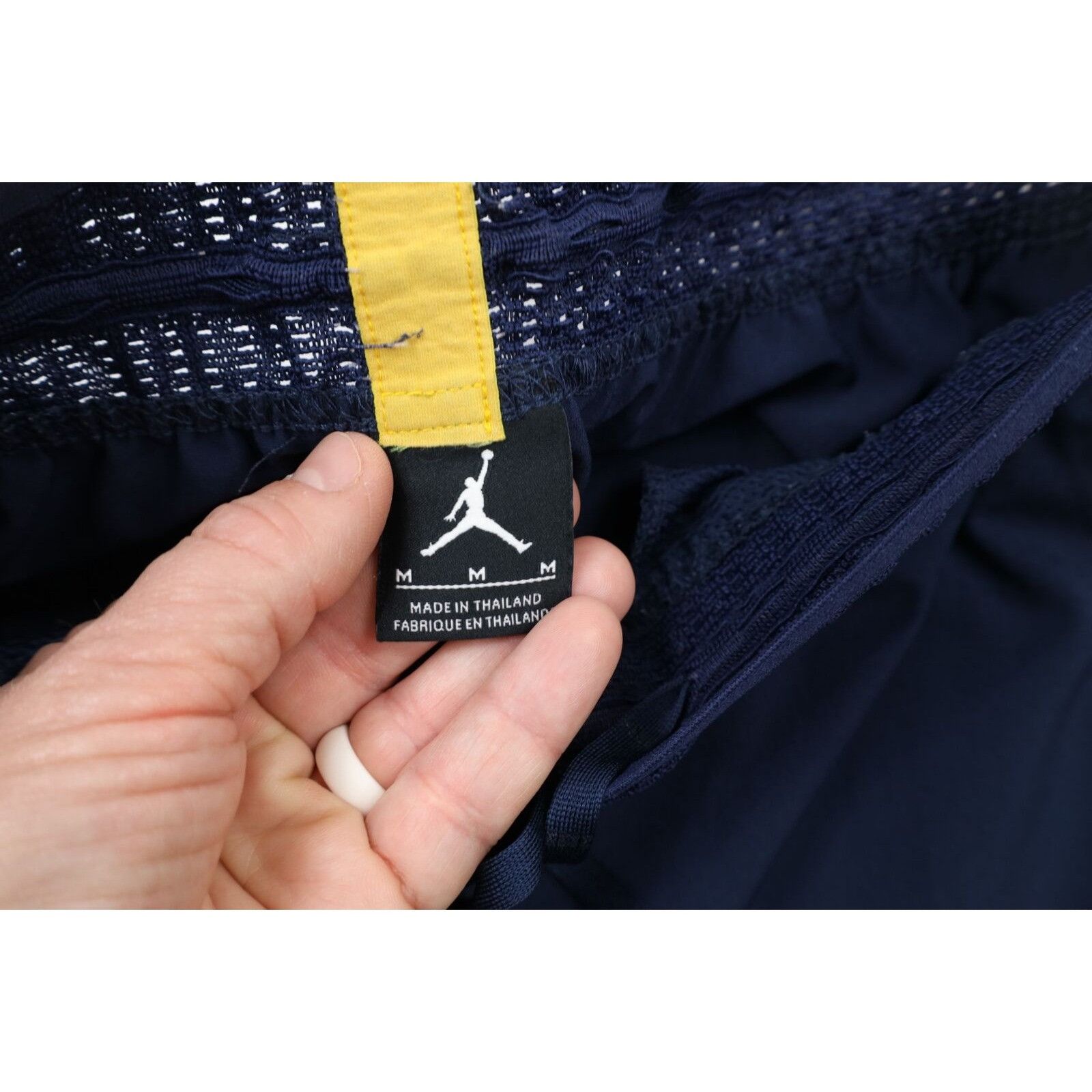 Jordan Brand × Nike Nike Air Jordan Spell Out University of Michigan Tech Shorts Size US 32 / EU 48 - 8 Thumbnail