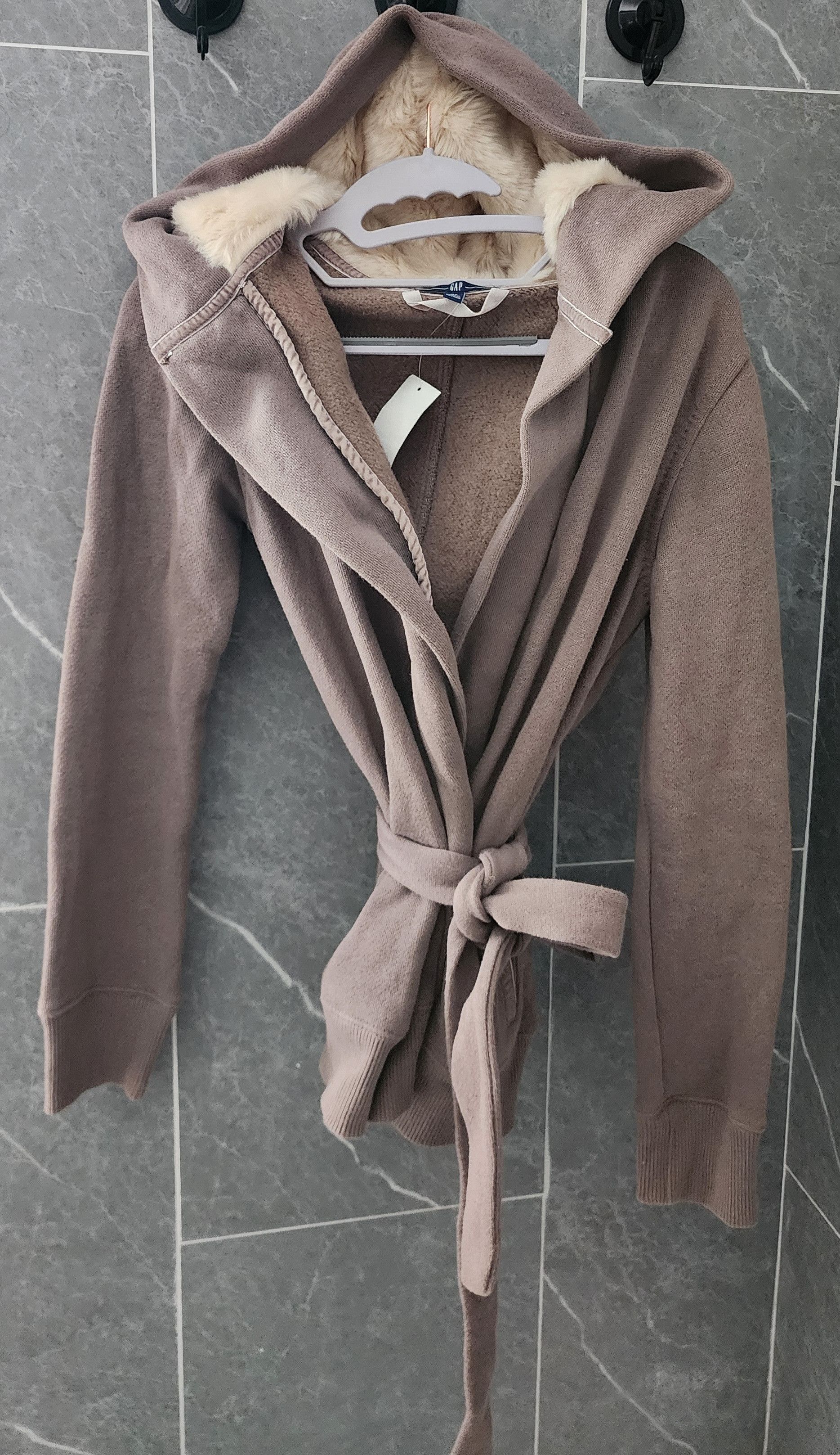 Gap NWT GAP Taupe Faux Fur Hood Sweater Wrap Robe Tie Ribbed XS Size XS / US 0-2 / IT 36-38 - 1 Thumbnail