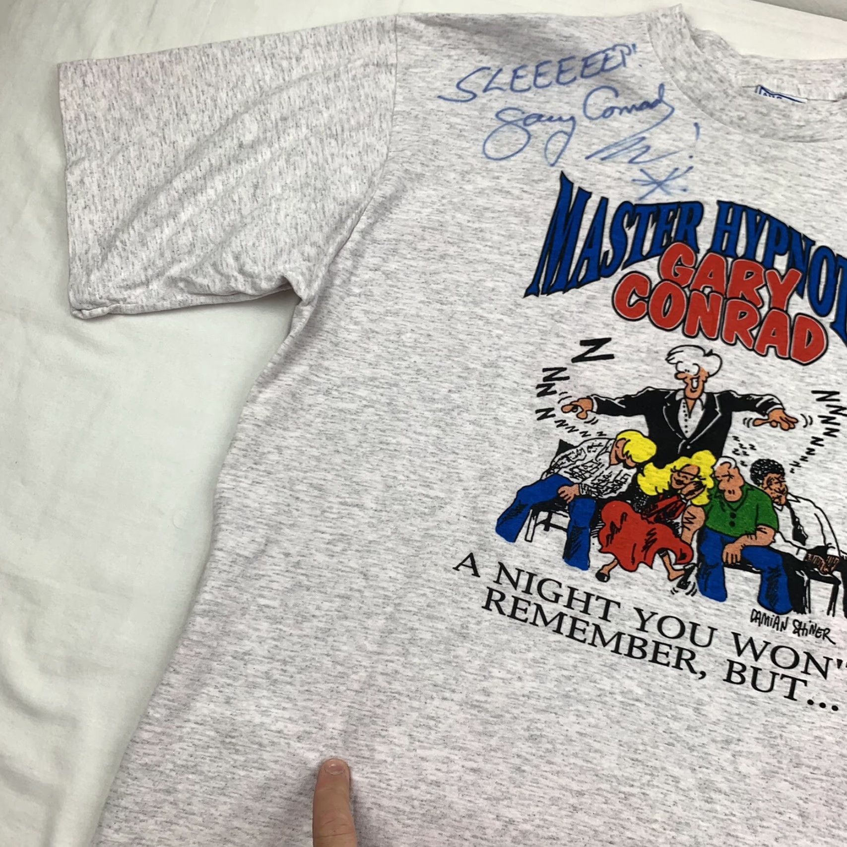 Vintage VINTAGE Gary Conrad Master Hypnotist T-Shirt Adult XL Gray Signed Autographed 90s Y2K Mens Shirt Size US XL / EU 56 / 4 - 2 Thumbnail