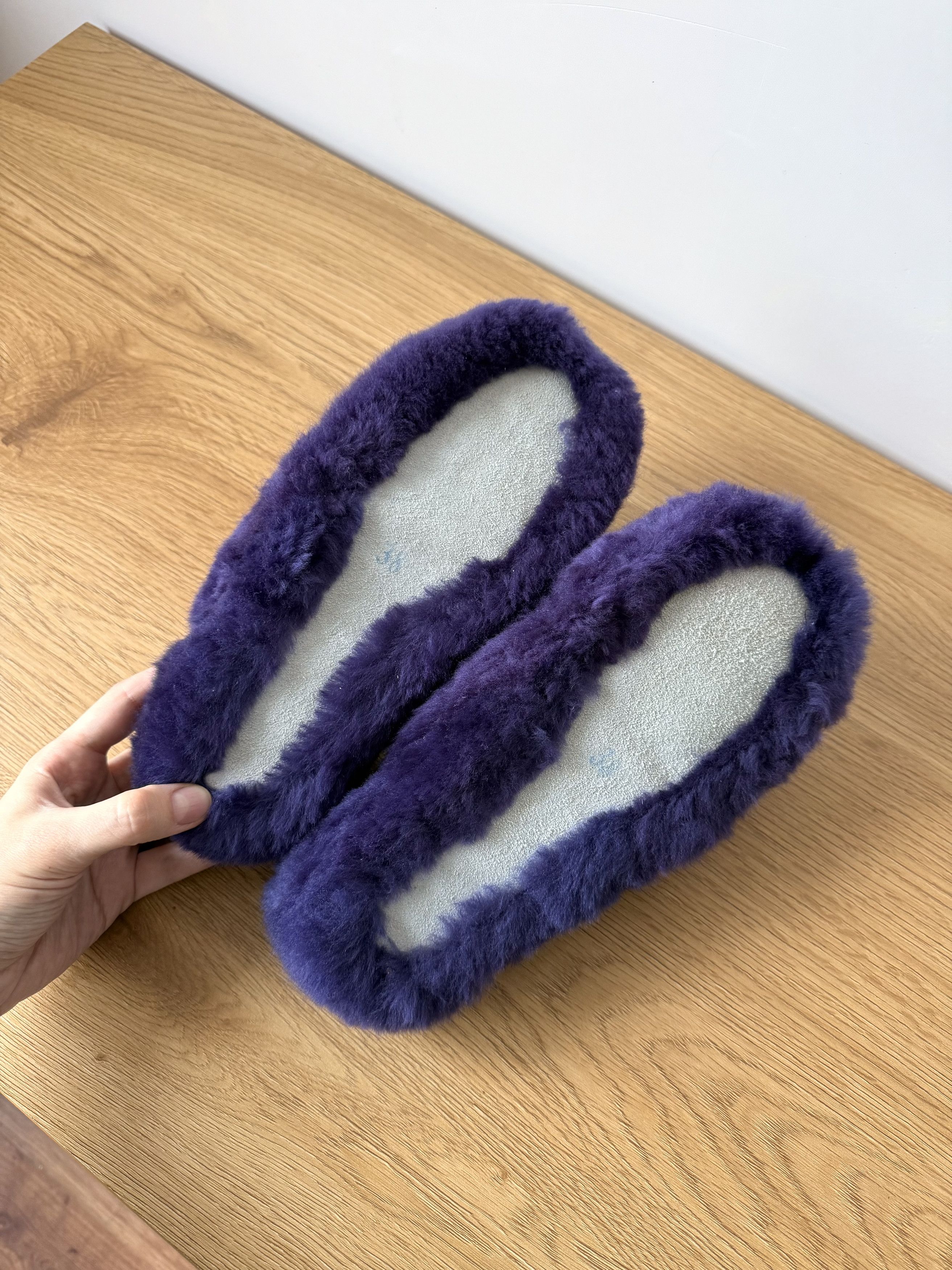 Ugg Fluffy Real Fur Purple Slippers (38) Size US 8 / IT 38 - 6 Thumbnail