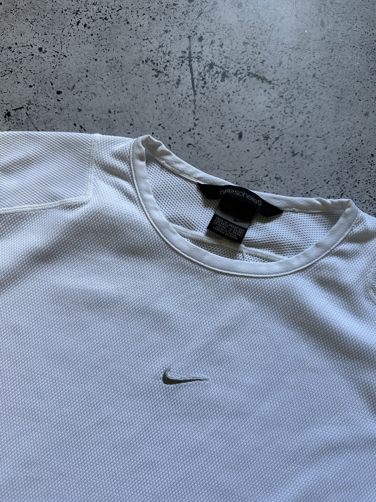 Nike Vintage Nike Center Swoosh Sleeveless Tank Top Tee Y2K USA Size US XL / EU 56 / 4 - 2 Thumbnail