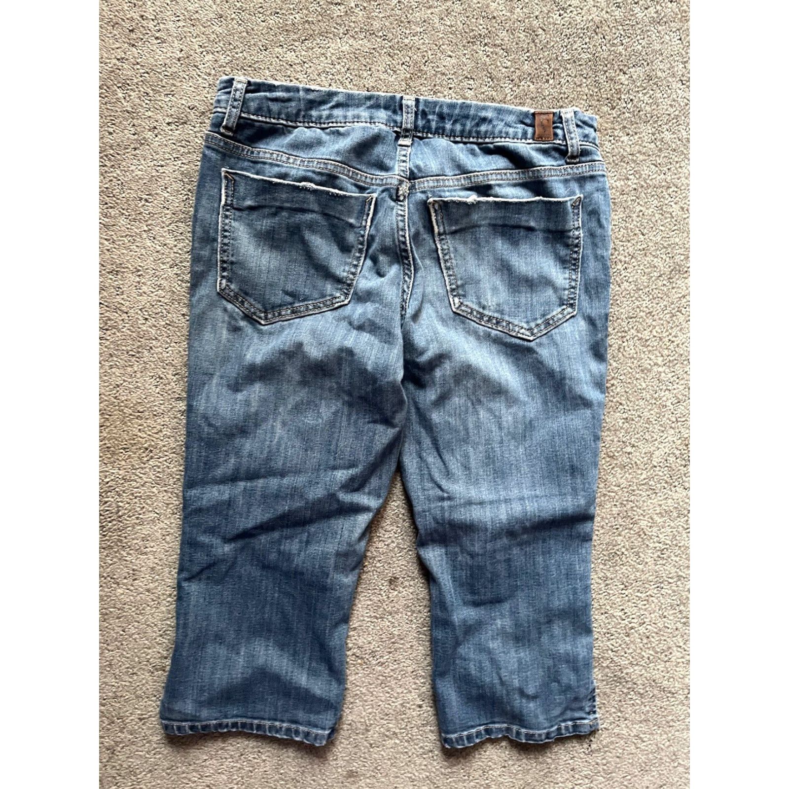 Vintage Vera Wang Simply Vera Women's Jeans Capri 2P Medium Wash Blue Denim 5-Pocket Regular Cap ris e Petite Women Size 26" / US 2 / IT 38 - 3 Thumbnail