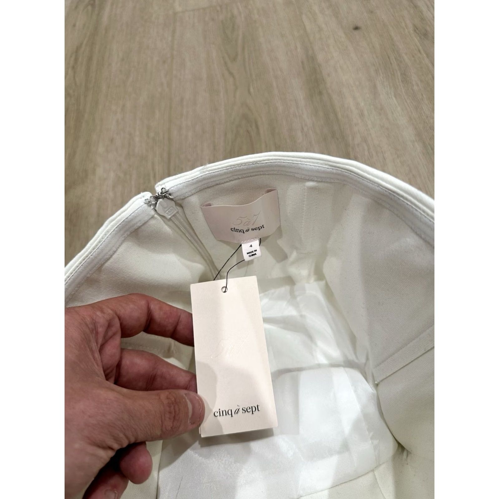 Vintage NWT Cinq à Sept Women's Strapless Georgiana Dress Ivory Size 4 A-Line Hi-Low Polyester Blend Dress Mens Womens Size S / US 4 / IT 40 - 7 Thumbnail