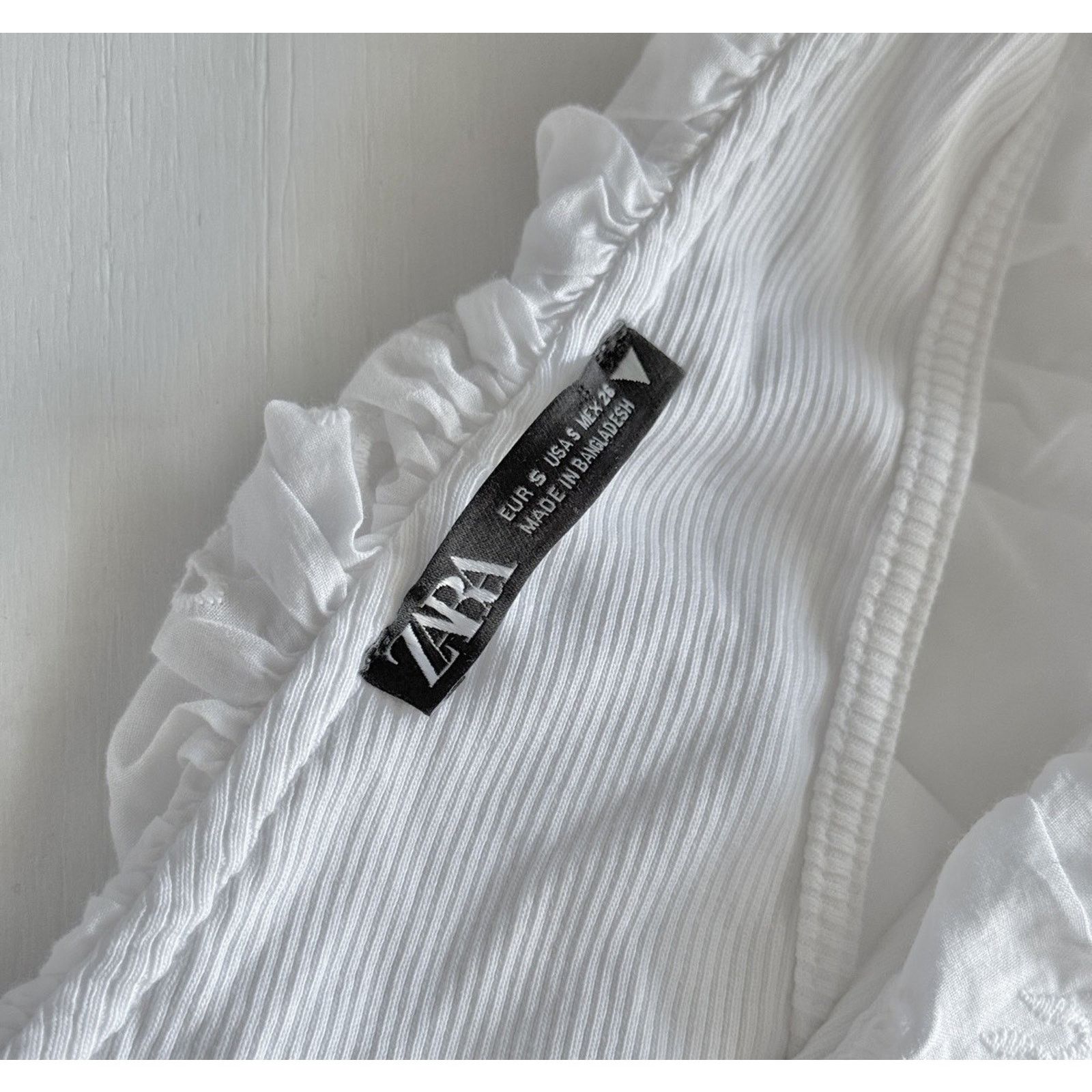 Zara NWOT ZARA Women’s Puffer Shoulder Mini White Dress S Size S / US 4 / IT 40 - 2 Thumbnail