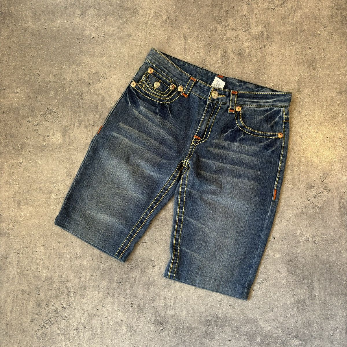 True Religion Y2k True Religion Denim Shorts Size US 32 / EU 48 - 2 Thumbnail