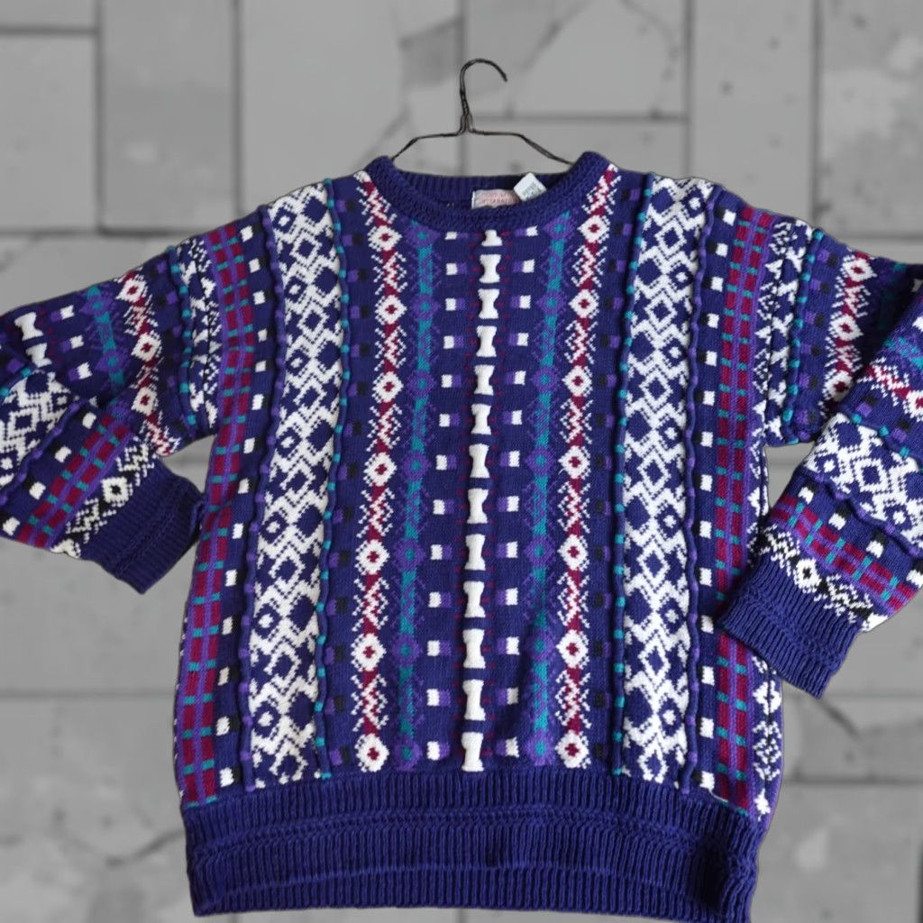 Van Heusen VINTAGE Van Heusen Sweater Geometric 3D Small Blue Men Crew Neck Pullover Knit Size US S / EU 44-46 / 1 - 1 Thumbnail