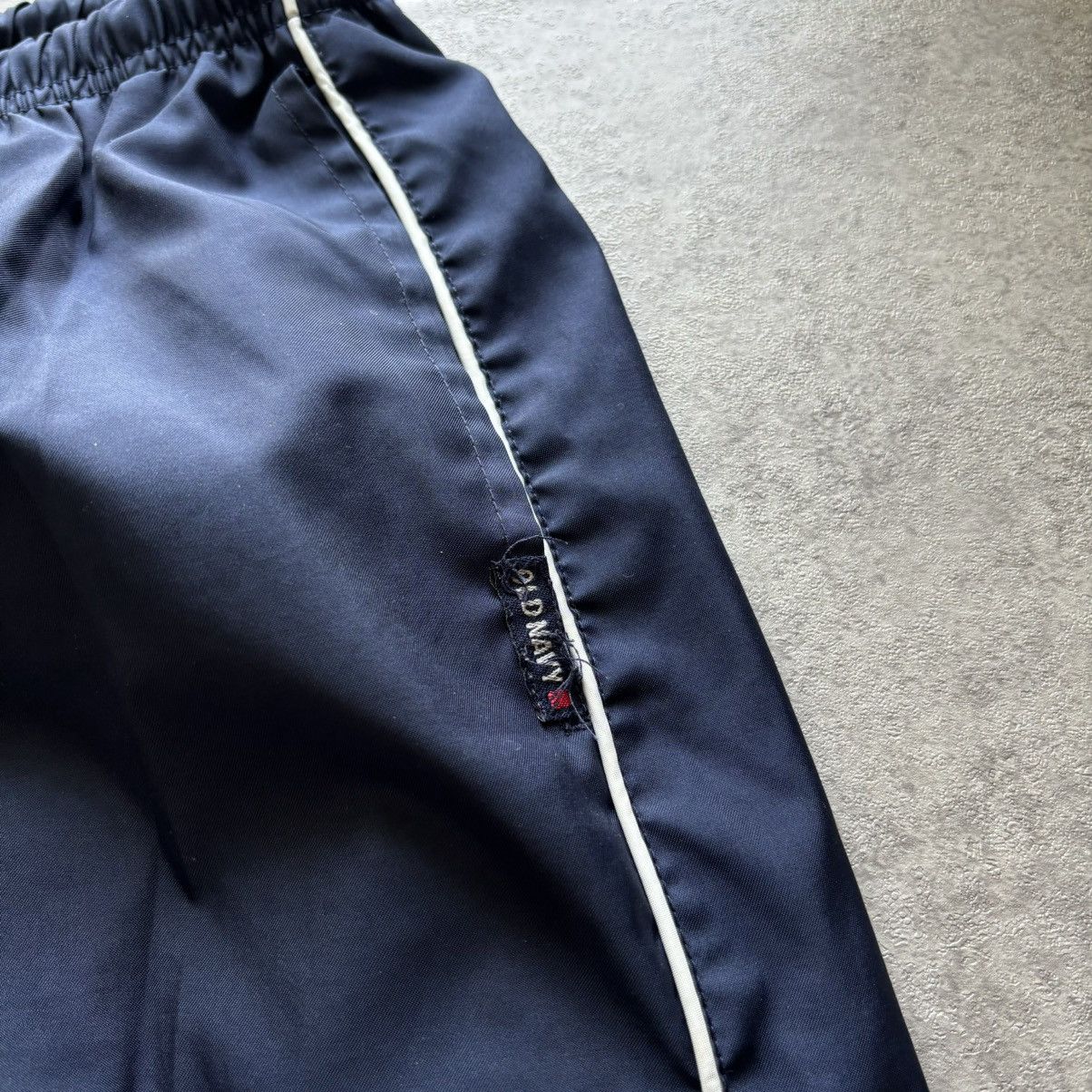 Old Navy Y2k navy old navy track pants Size US 32 / EU 48 - 2 Thumbnail